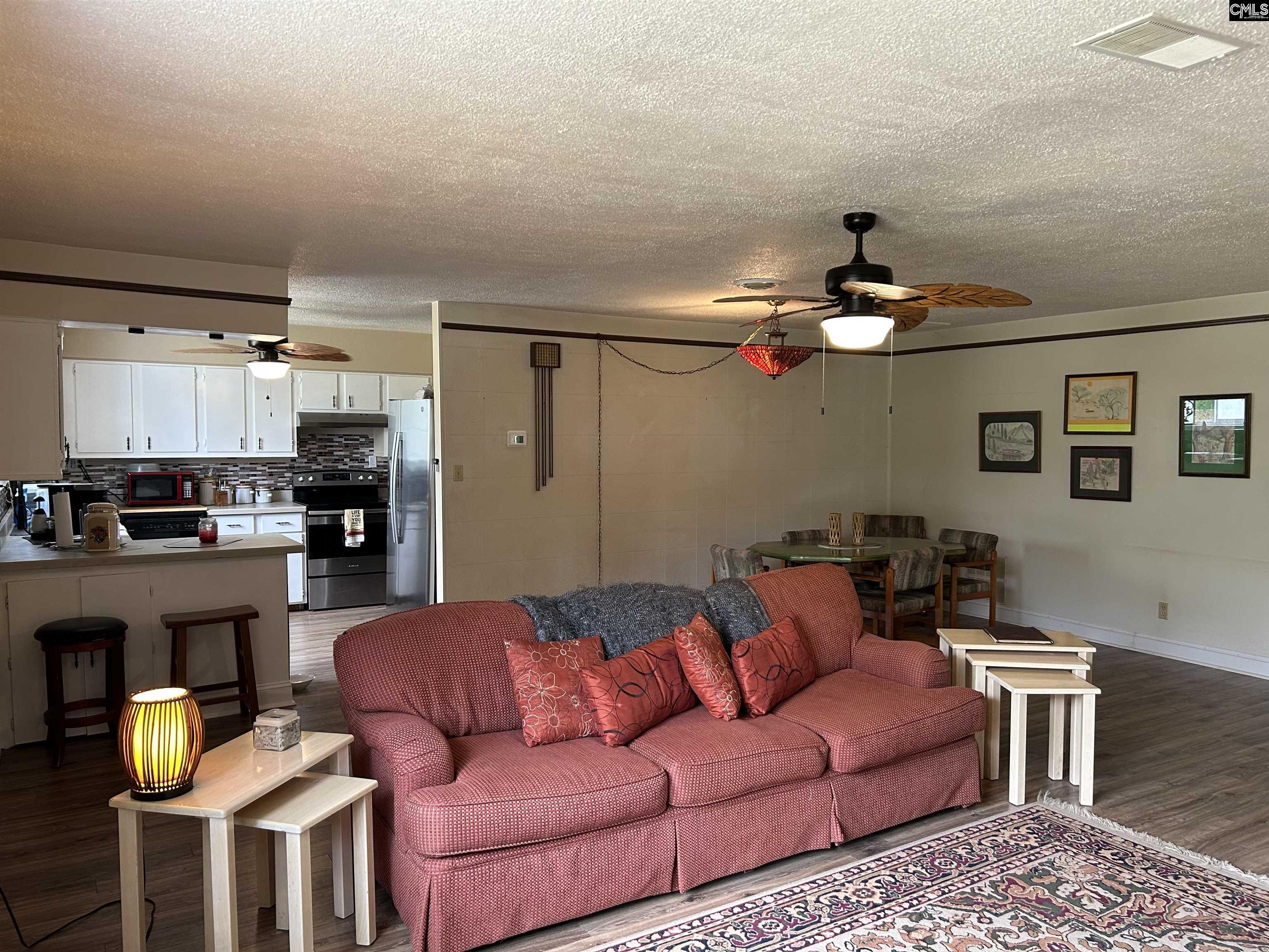 2989 Highway 1 North Cassatt, SC 29032