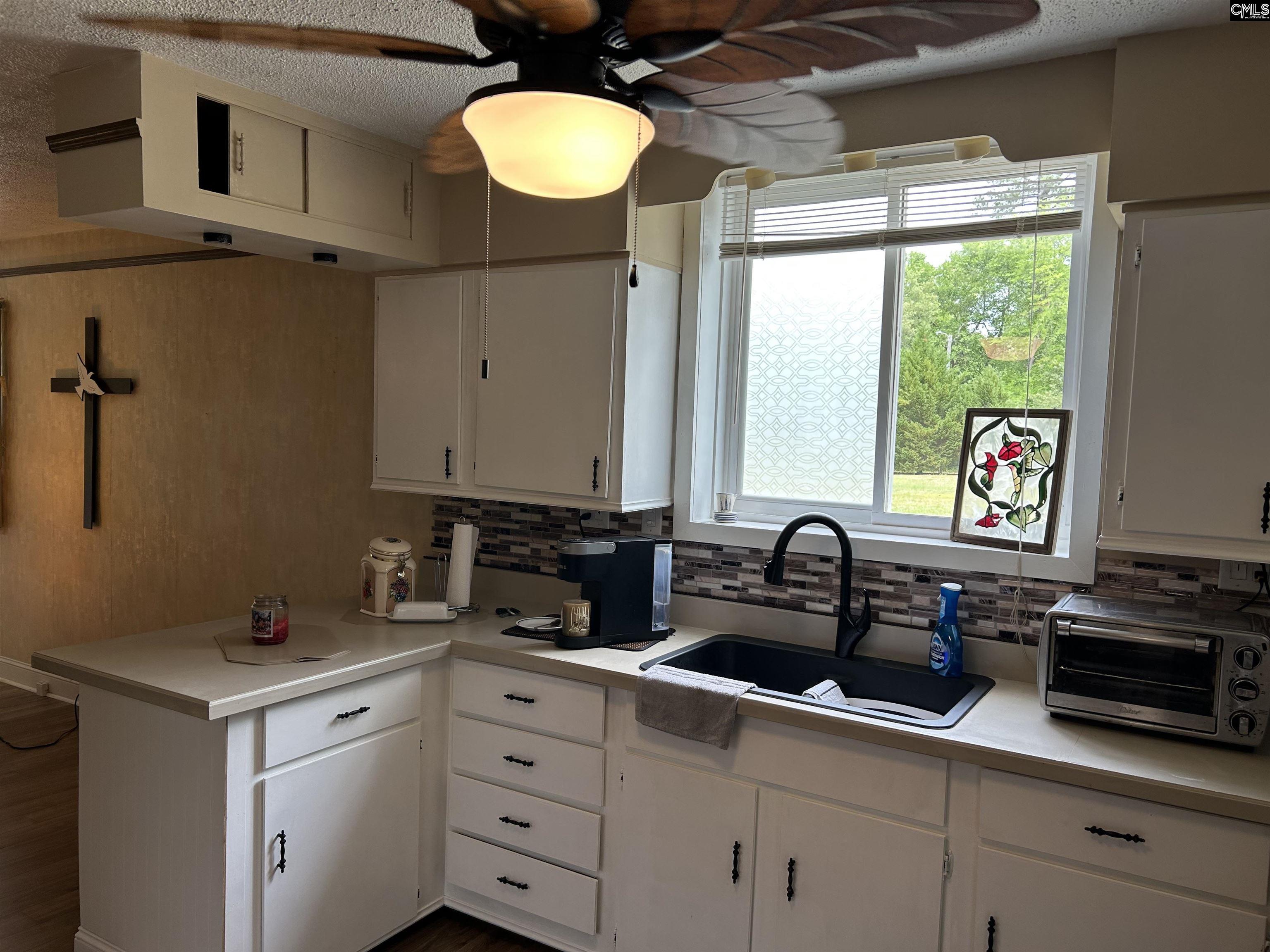 2989 Highway 1 North Cassatt, SC 29032