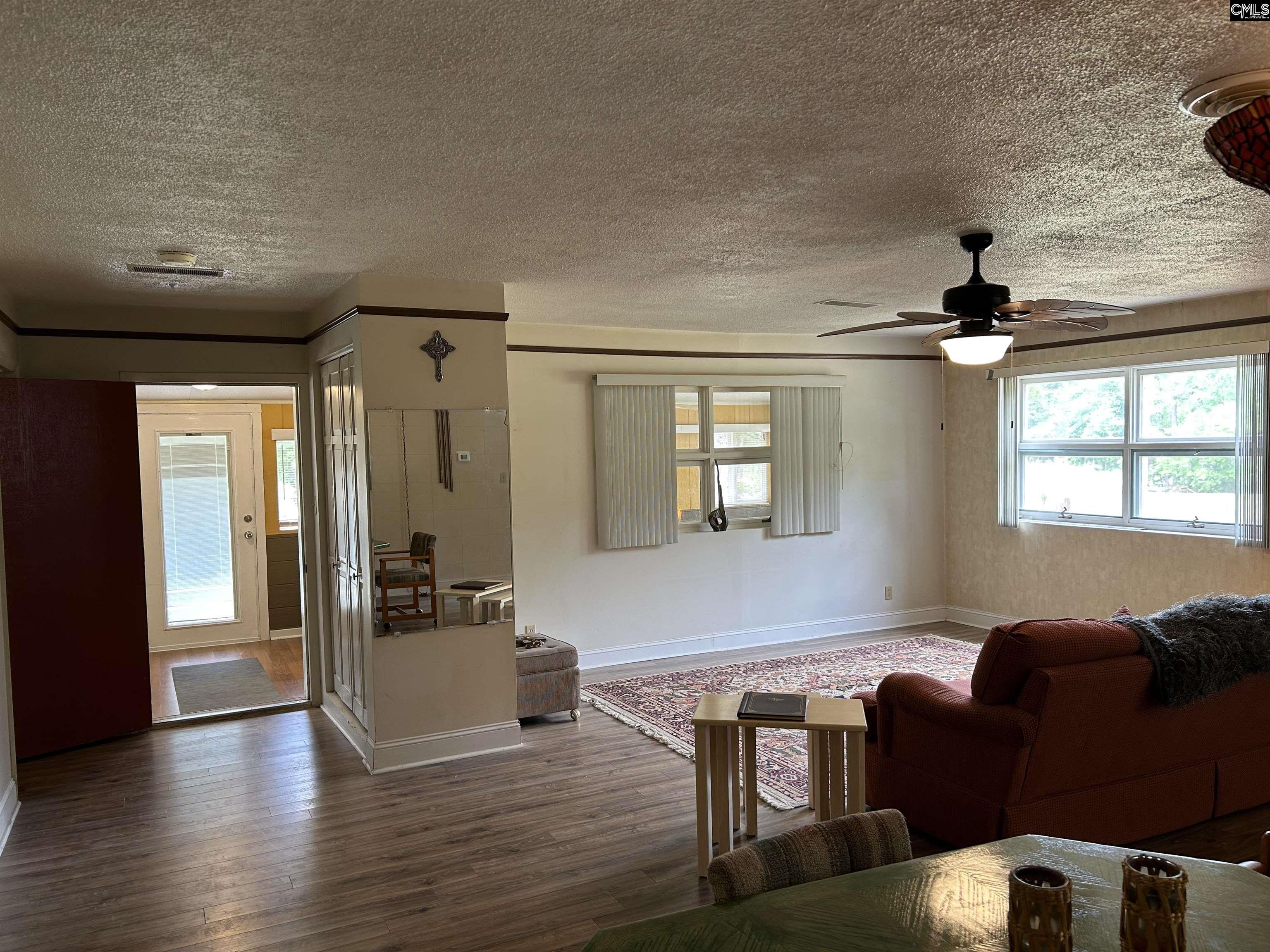 2989 Highway 1 North Cassatt, SC 29032