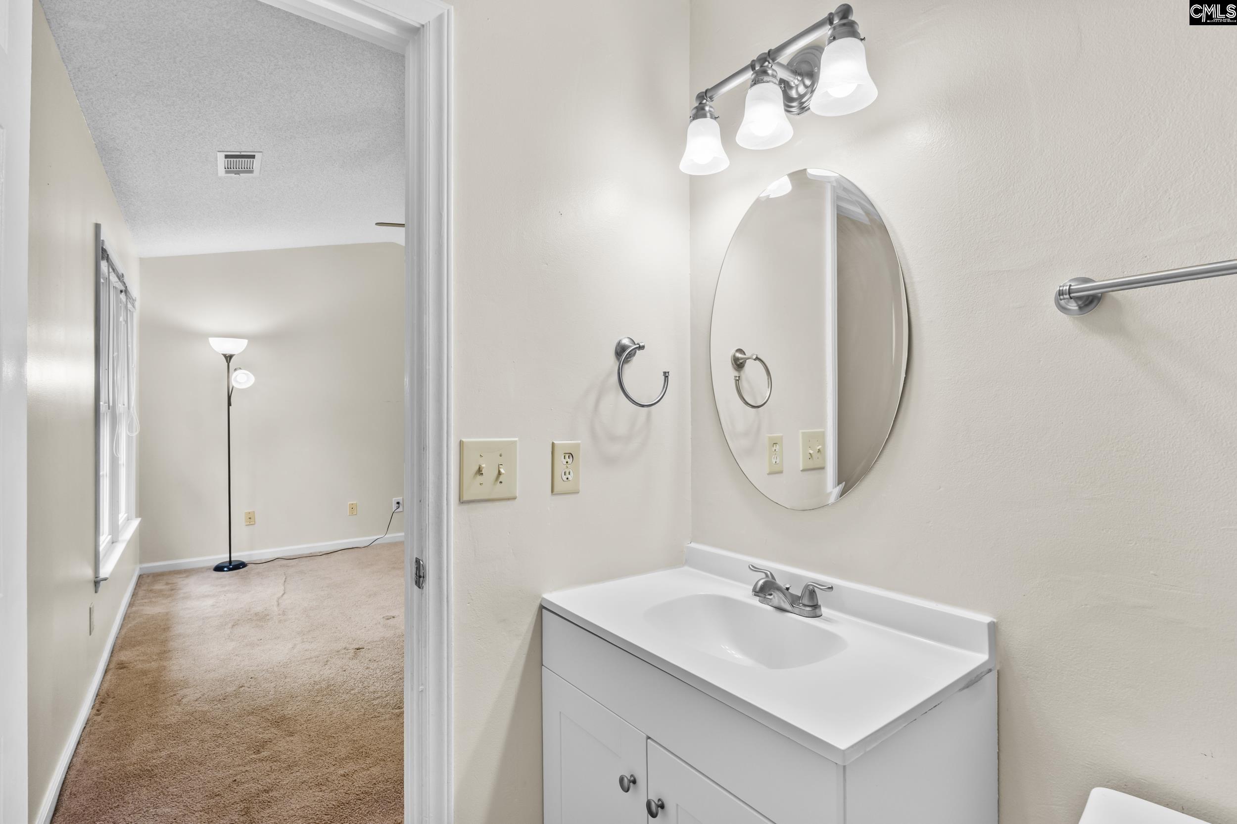 80 N Lake Pointe Drive Columbia, SC 29229