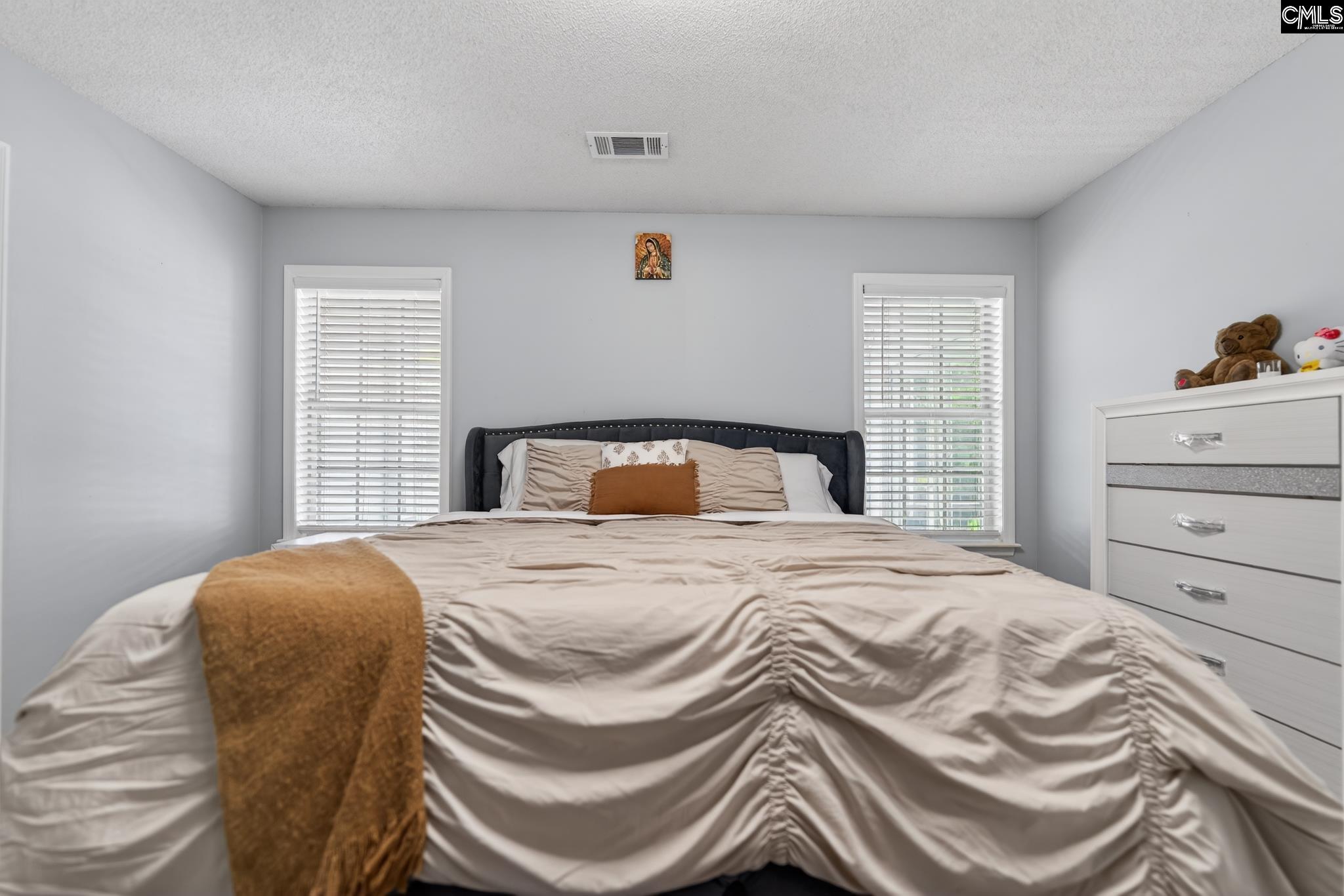 140 Twin Oaks Lane Columbia, SC 29209-4241