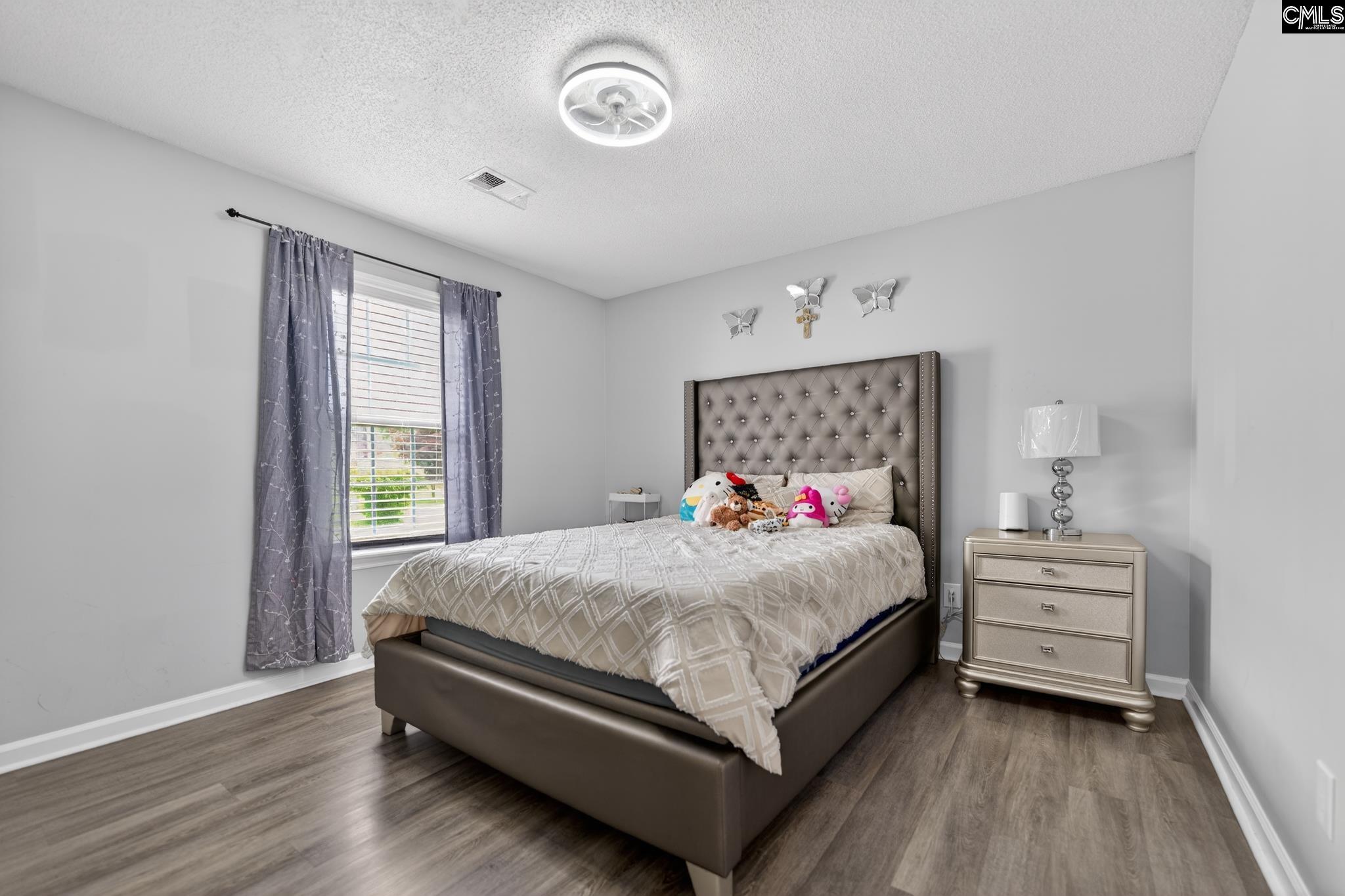 140 Twin Oaks Lane Columbia, SC 29209-4241