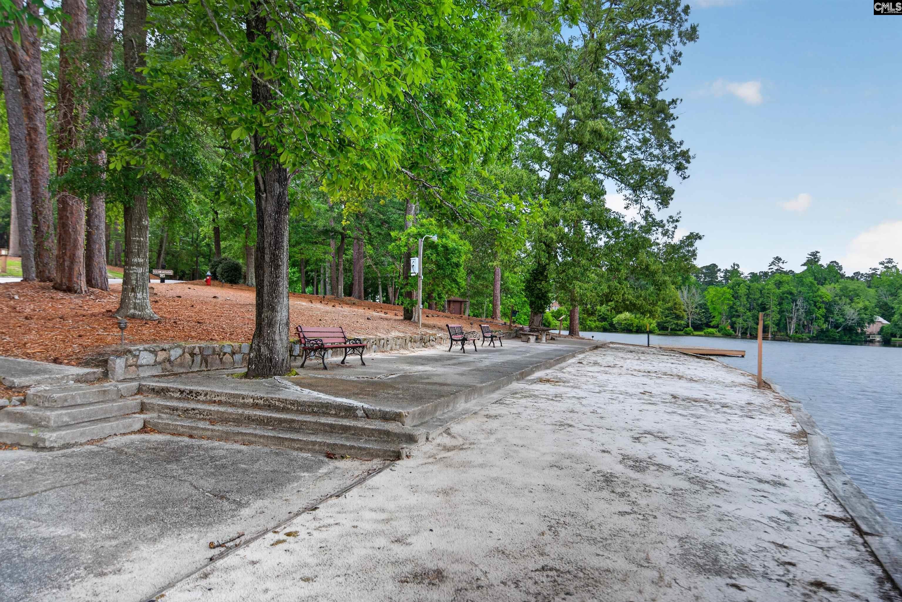 140 Twin Oaks Lane Columbia, SC 29209-4241