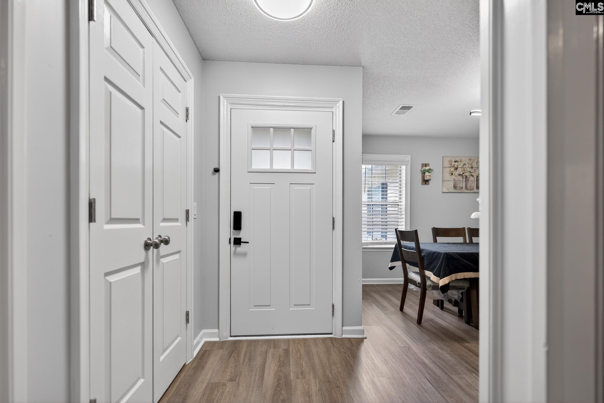 140 Twin Oaks Lane Columbia, SC 29209-4241