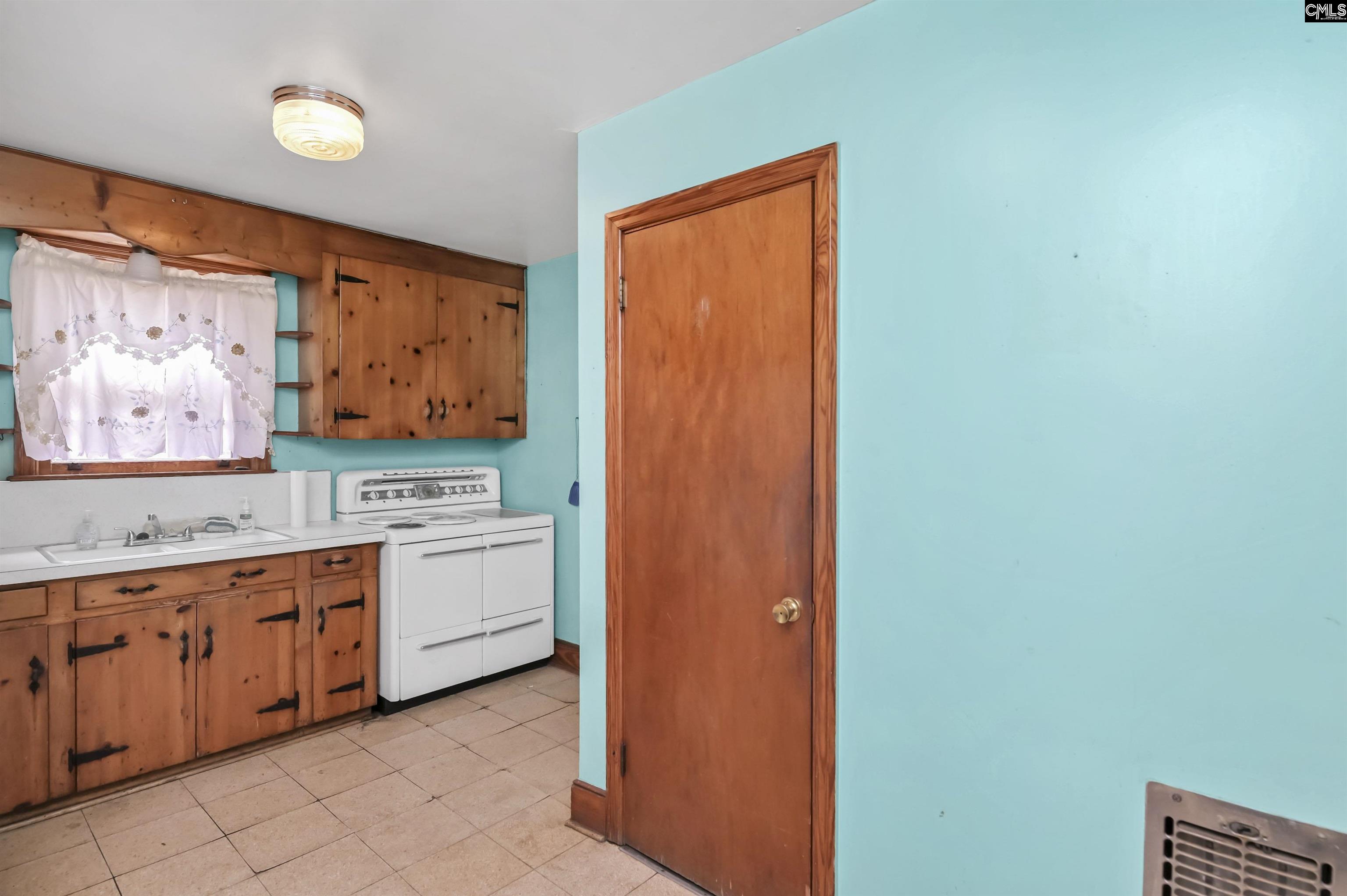 1522 Hibiscus Street Columbia, SC 29205-4716