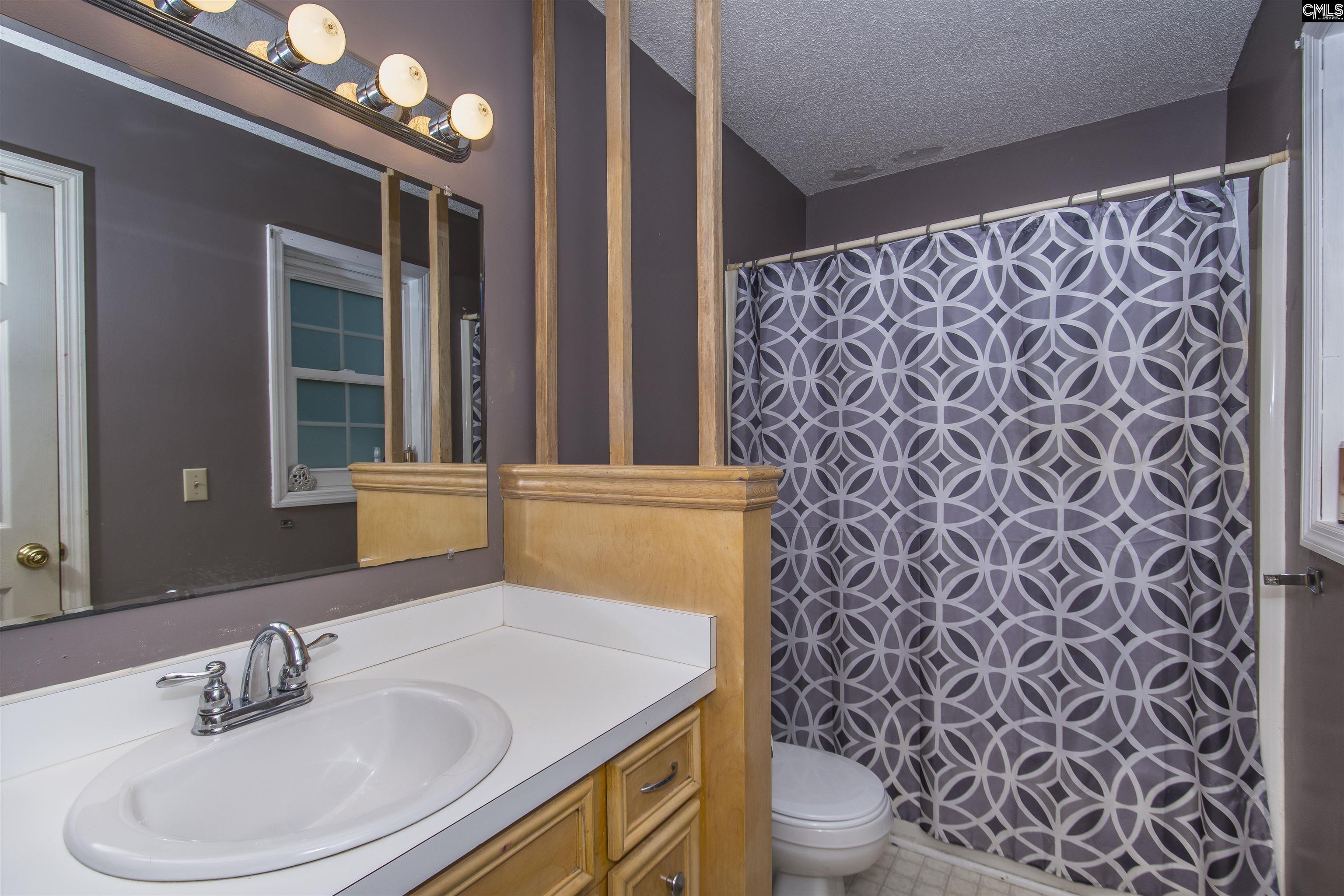 108 Pin Oak Court Lexington, SC 29073