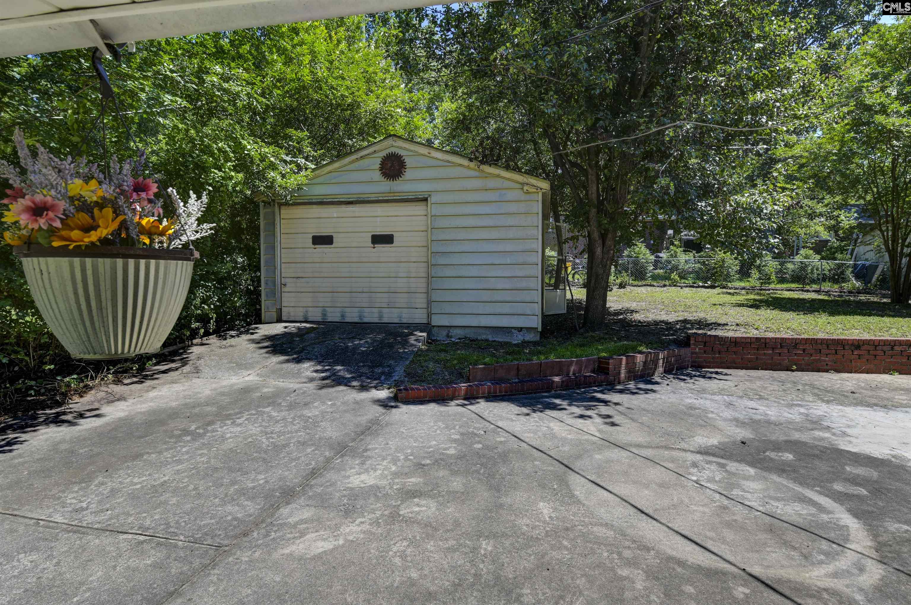 2807 Holt Drive Columbia, SC 29205