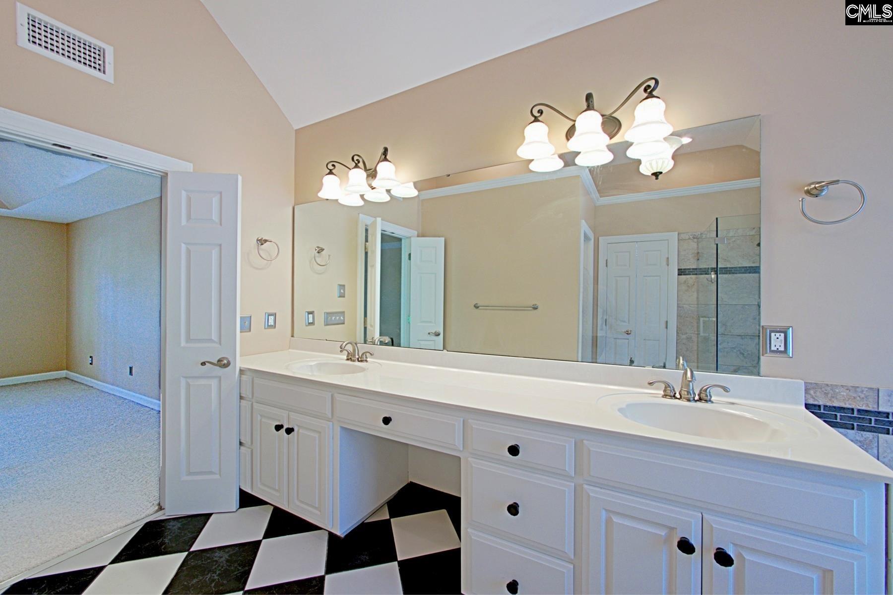 1 Oakmist Ct Blythewood, SC 29016-8707