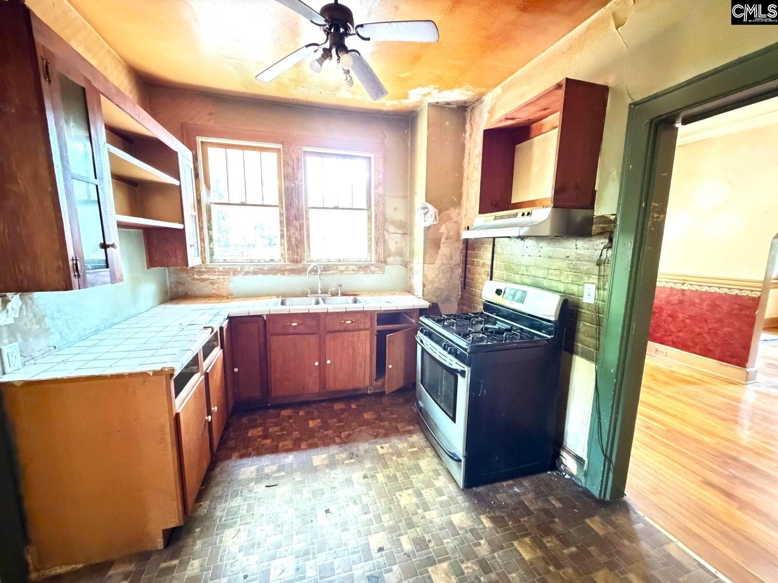 3961 Live Oak Street Columbia, SC 29205