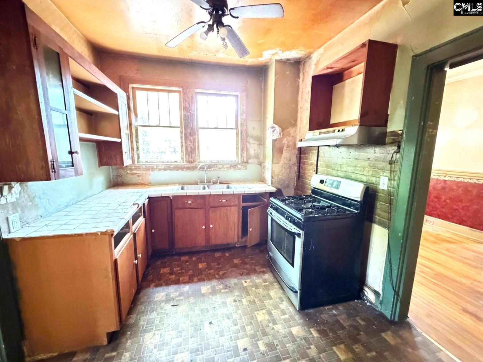 3961 Live Oak Street Columbia, SC 29205