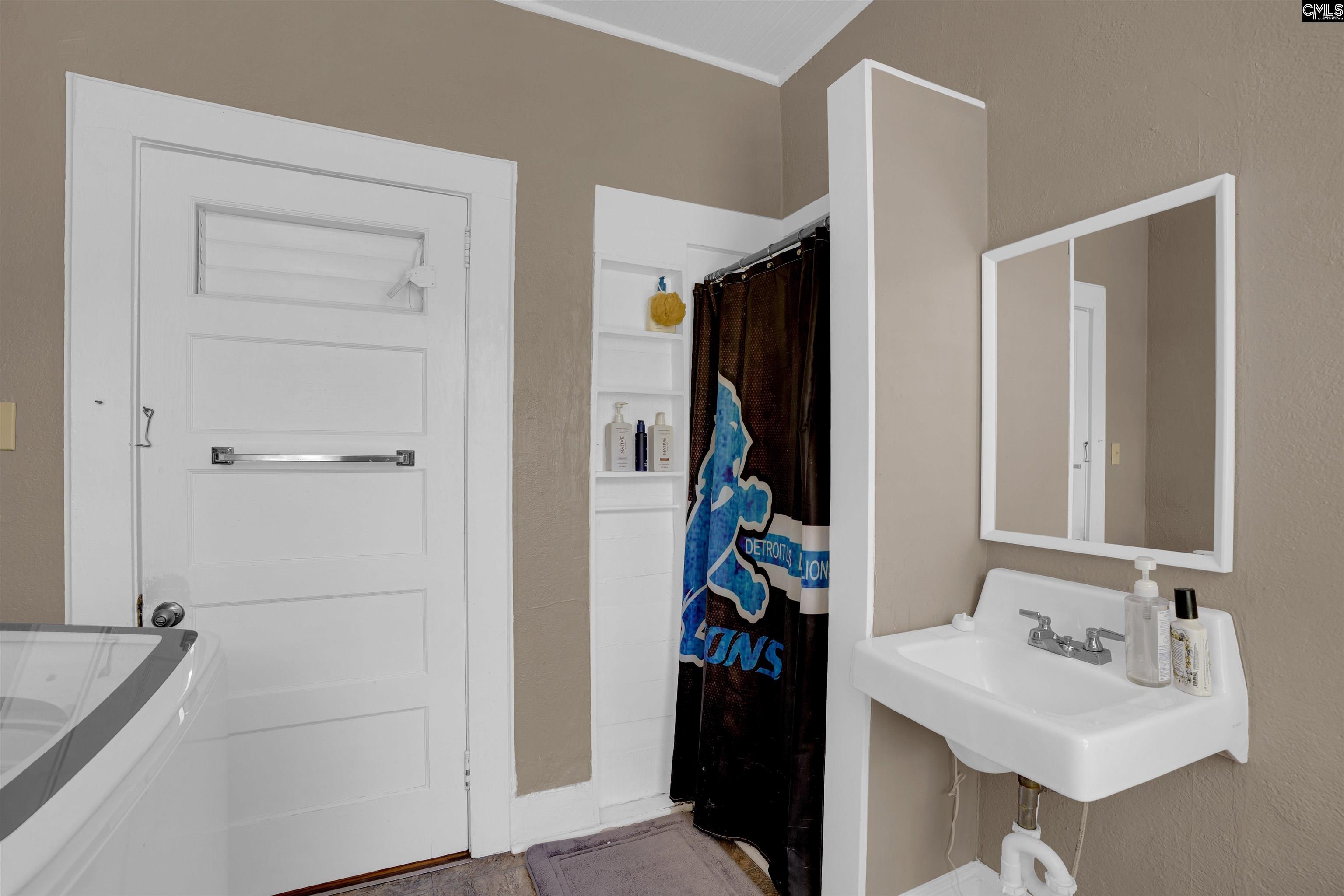 326 Lyles Street Cayce, SC 29033