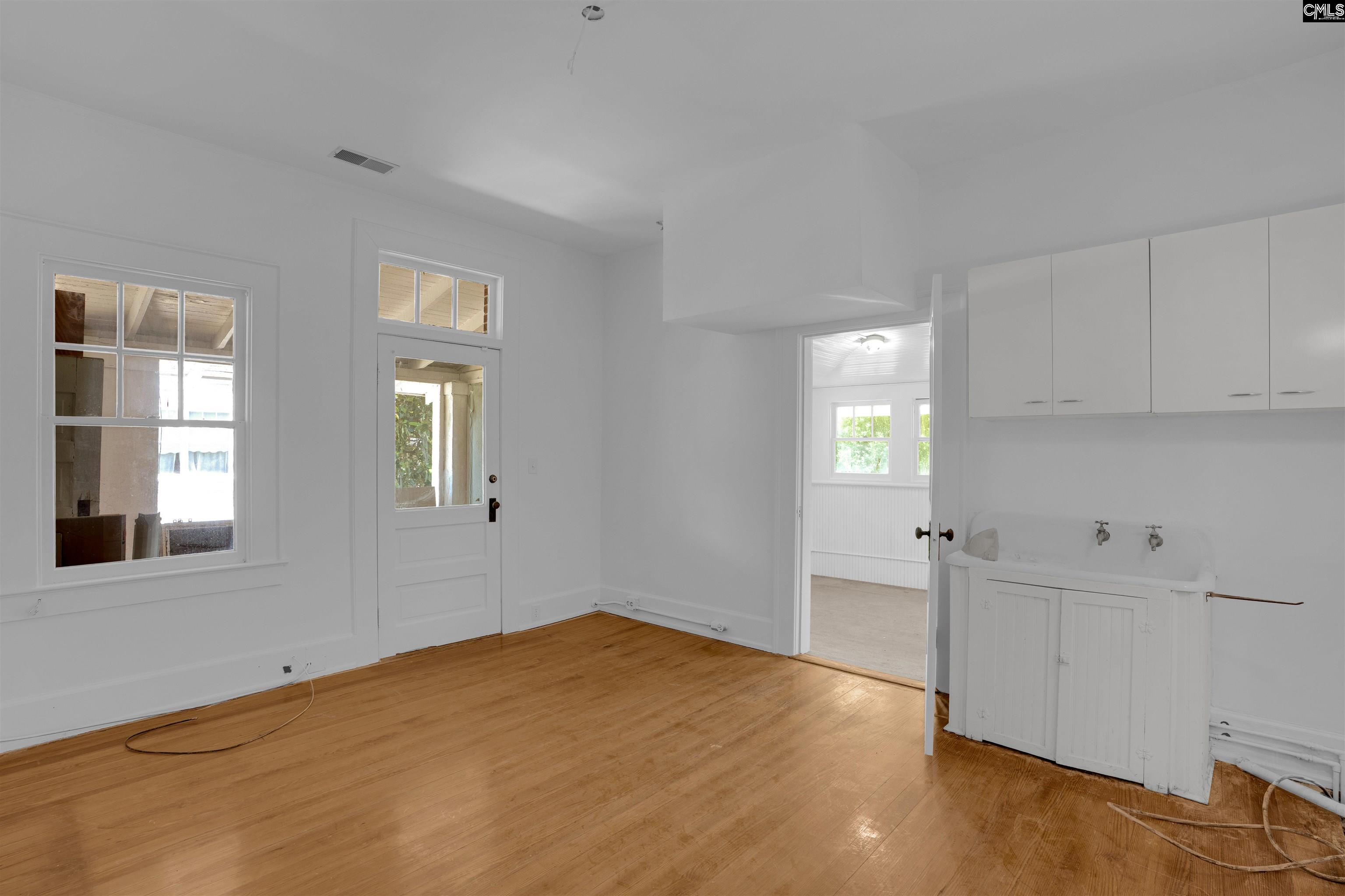 902 Maple Street Columbia, SC 29205