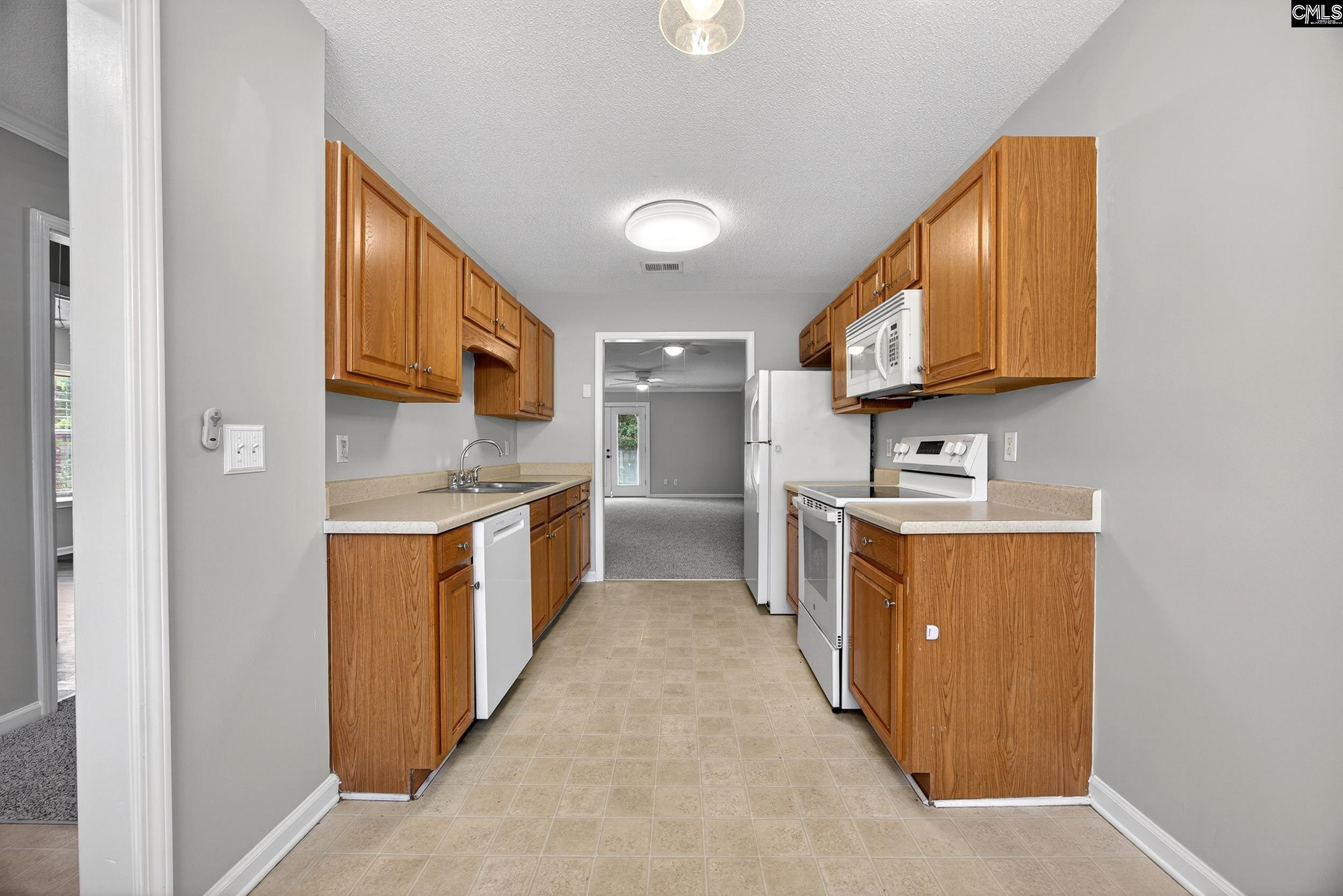 109 Owl Trace Lane Chapin, SC 29036-8694