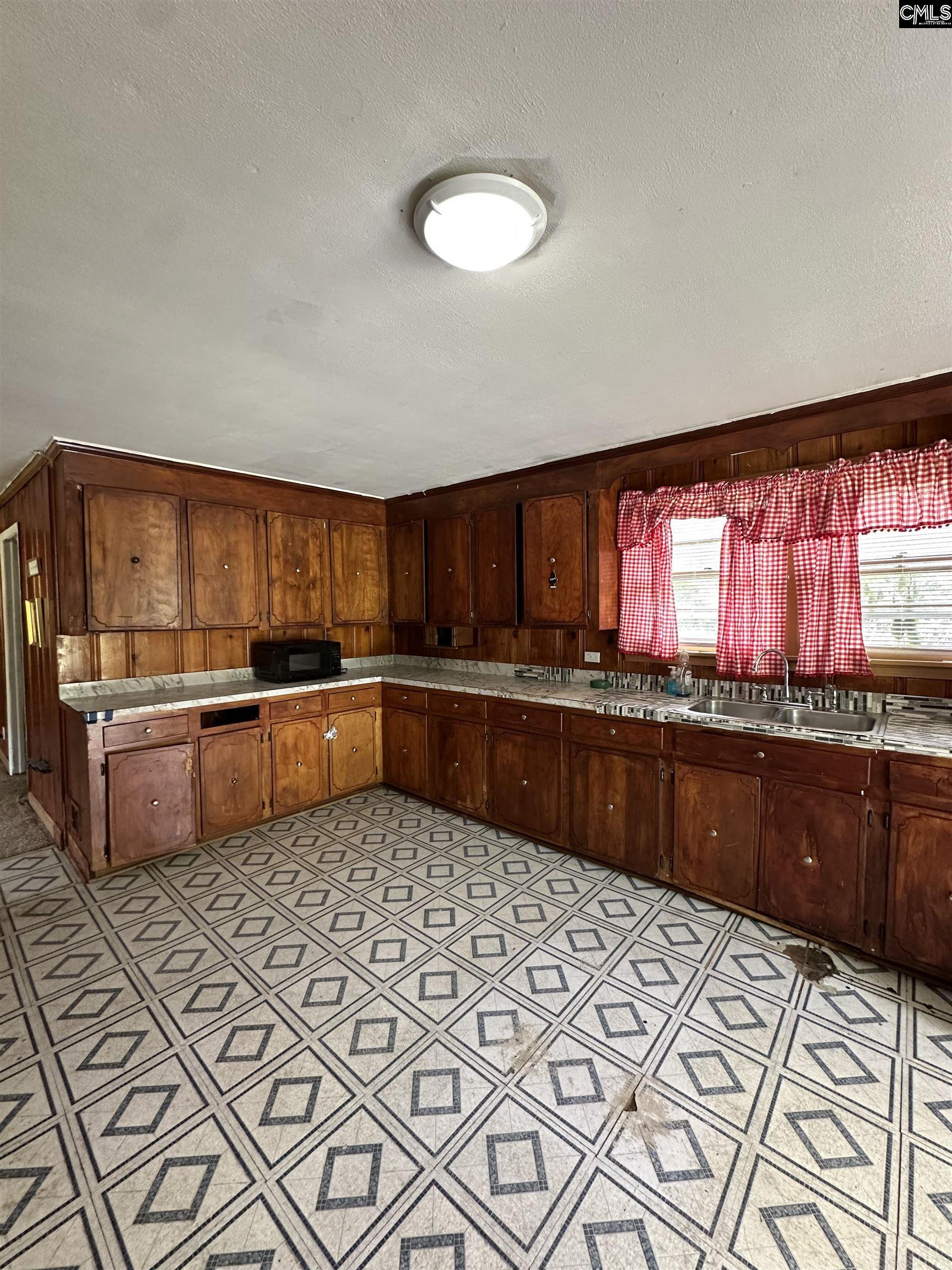 1136 Main Street West Columbia, SC 29170