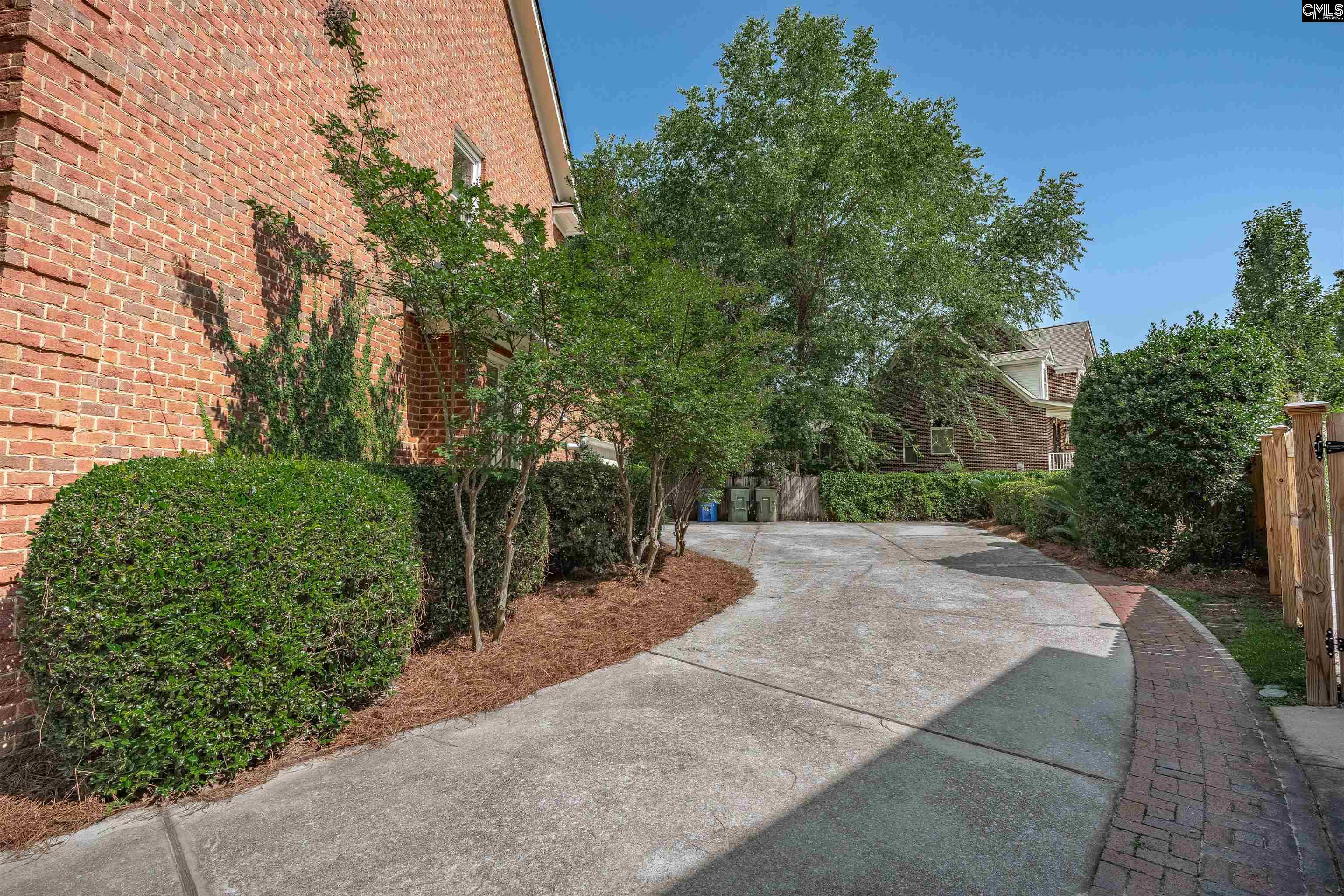 17 Old Woodlands Court Columbia, SC 29209