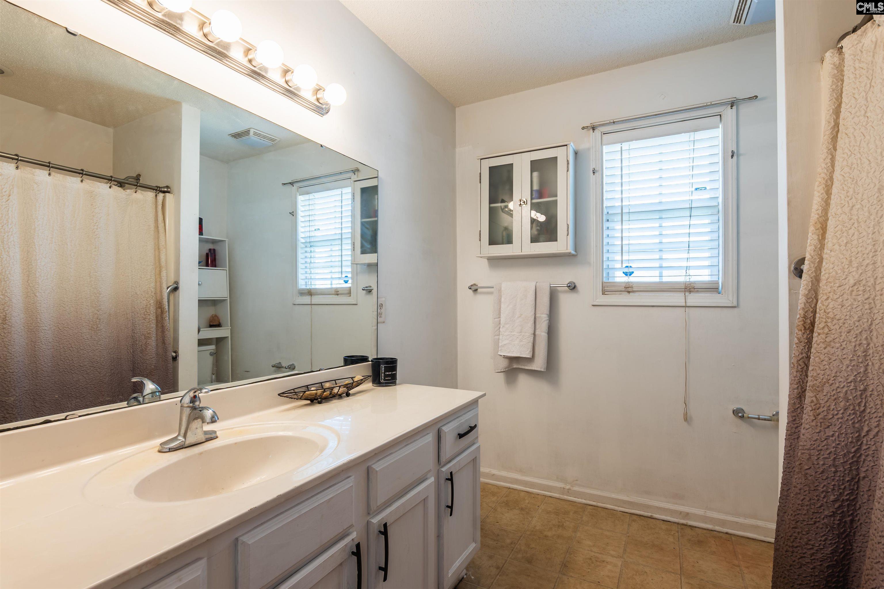 128 Sandy Creek Court Gaston, SC 29053