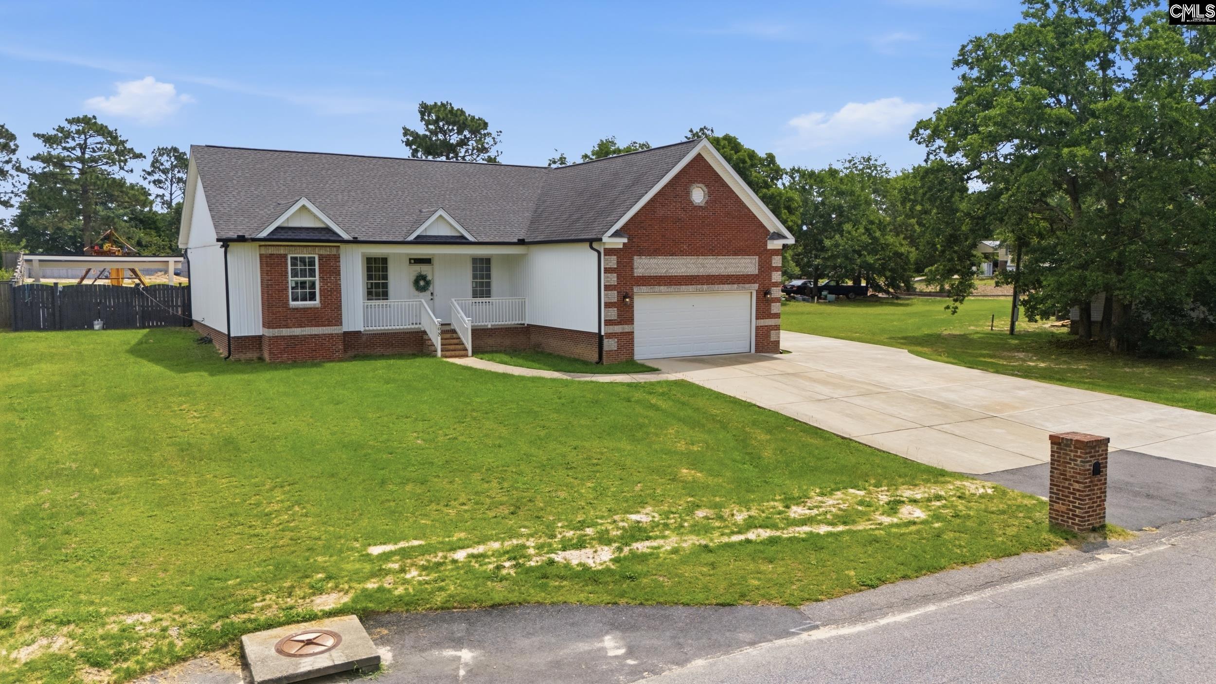 208 Crestwood Arch Way Lexington, SC 29073