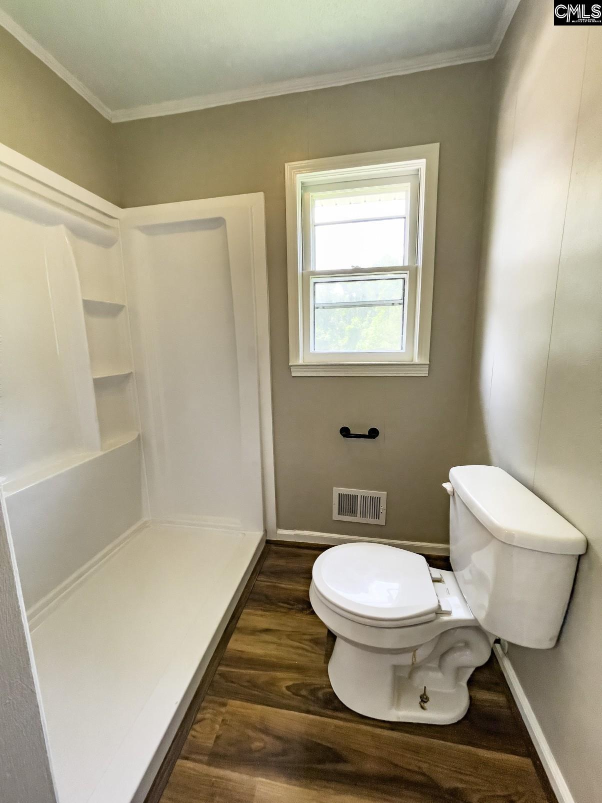 2545 Silverstreet Road Silverstreet, SC 29145