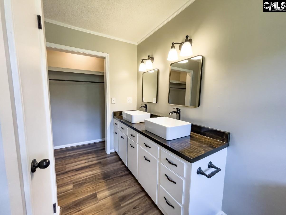 2545 Silverstreet Road Silverstreet, SC 29145