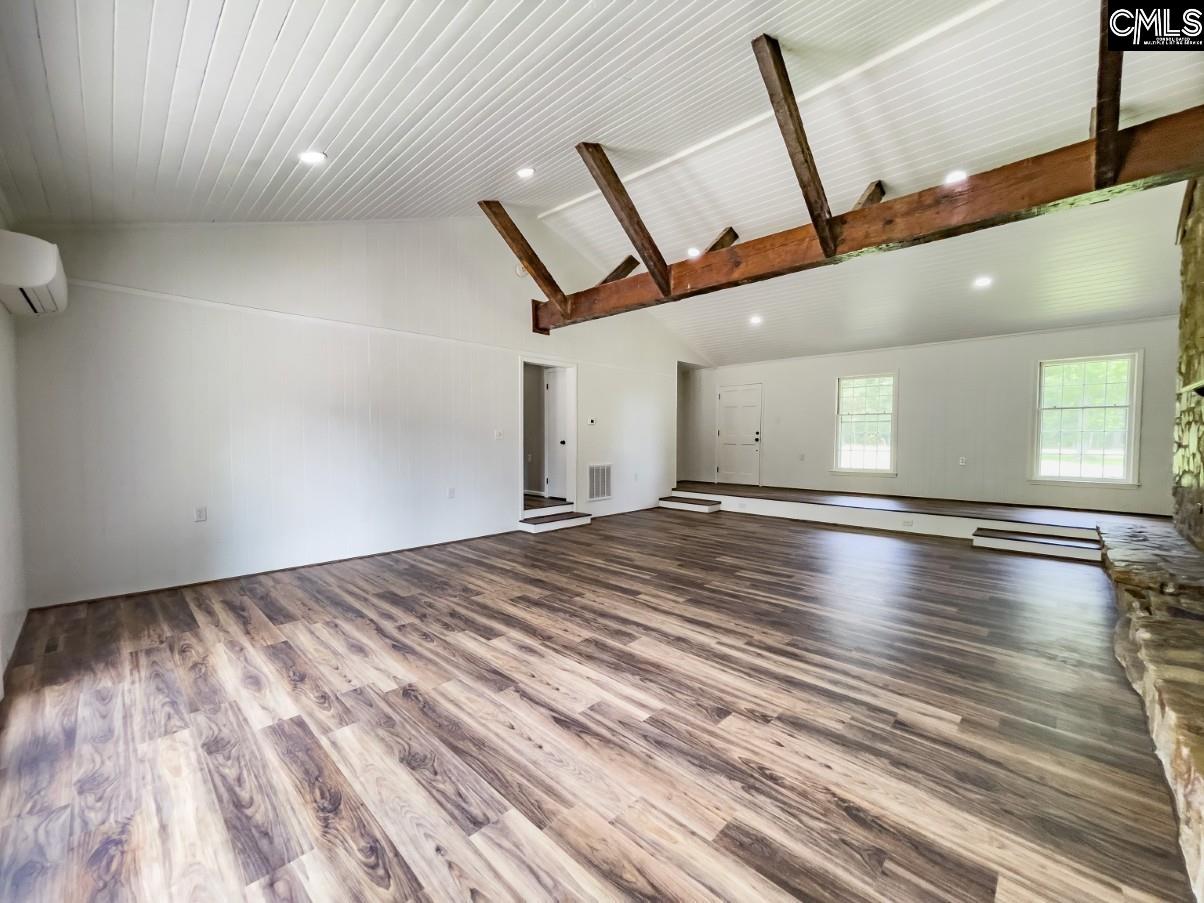 2545 Silverstreet Road Silverstreet, SC 29145