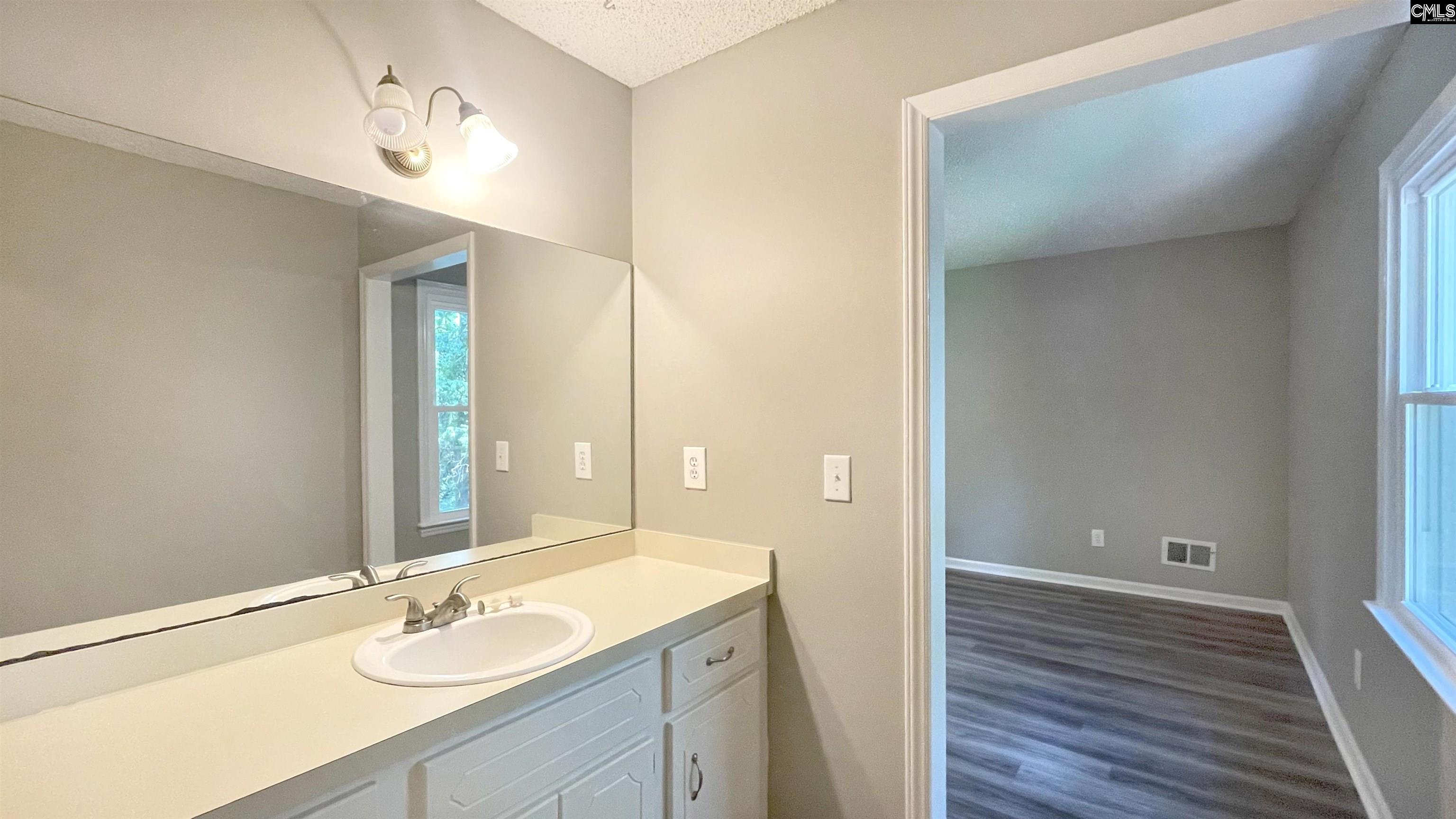 512 N Royal Tower Drive Irmo, SC 29063