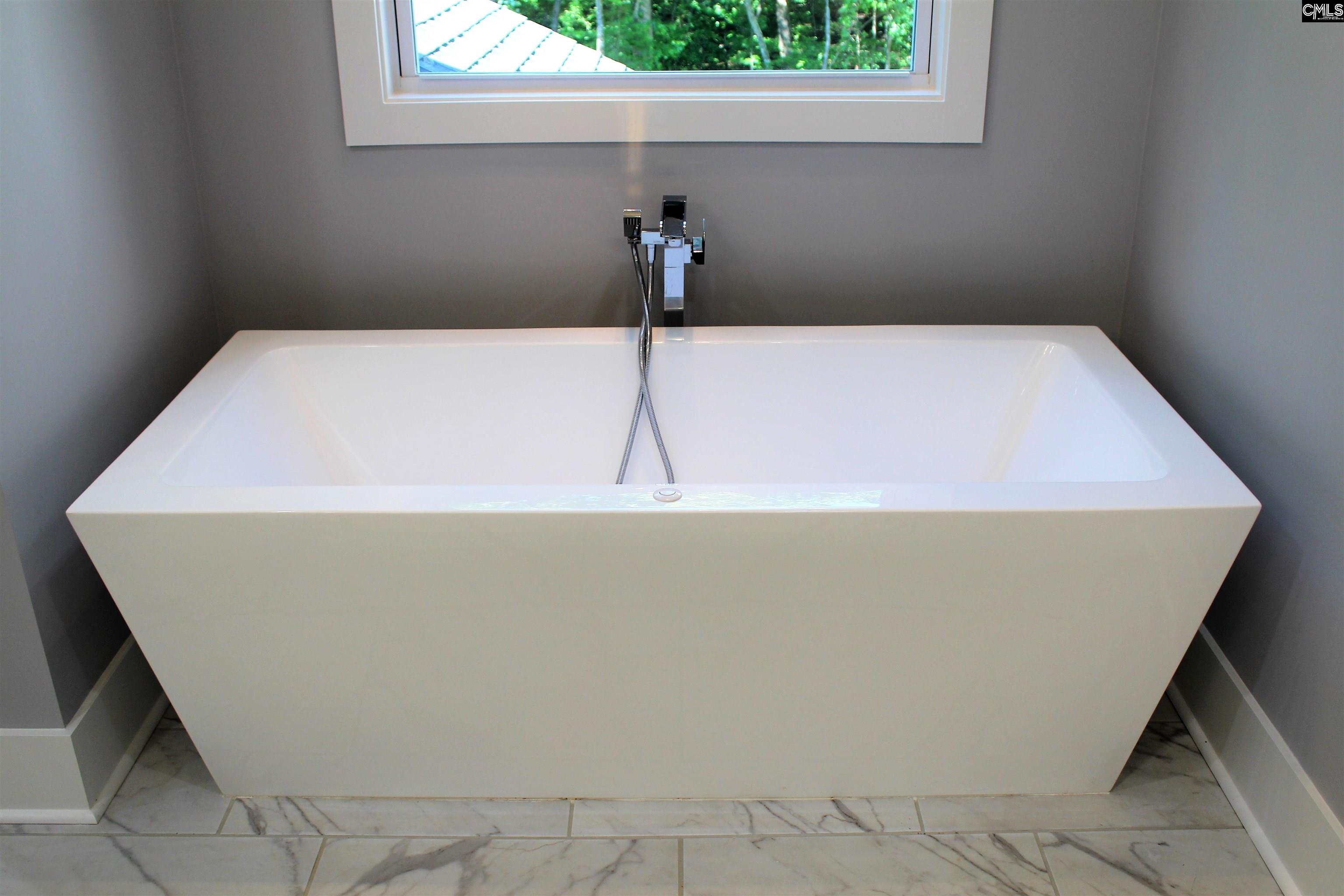 100 King Lees Court Lexington, SC 29072