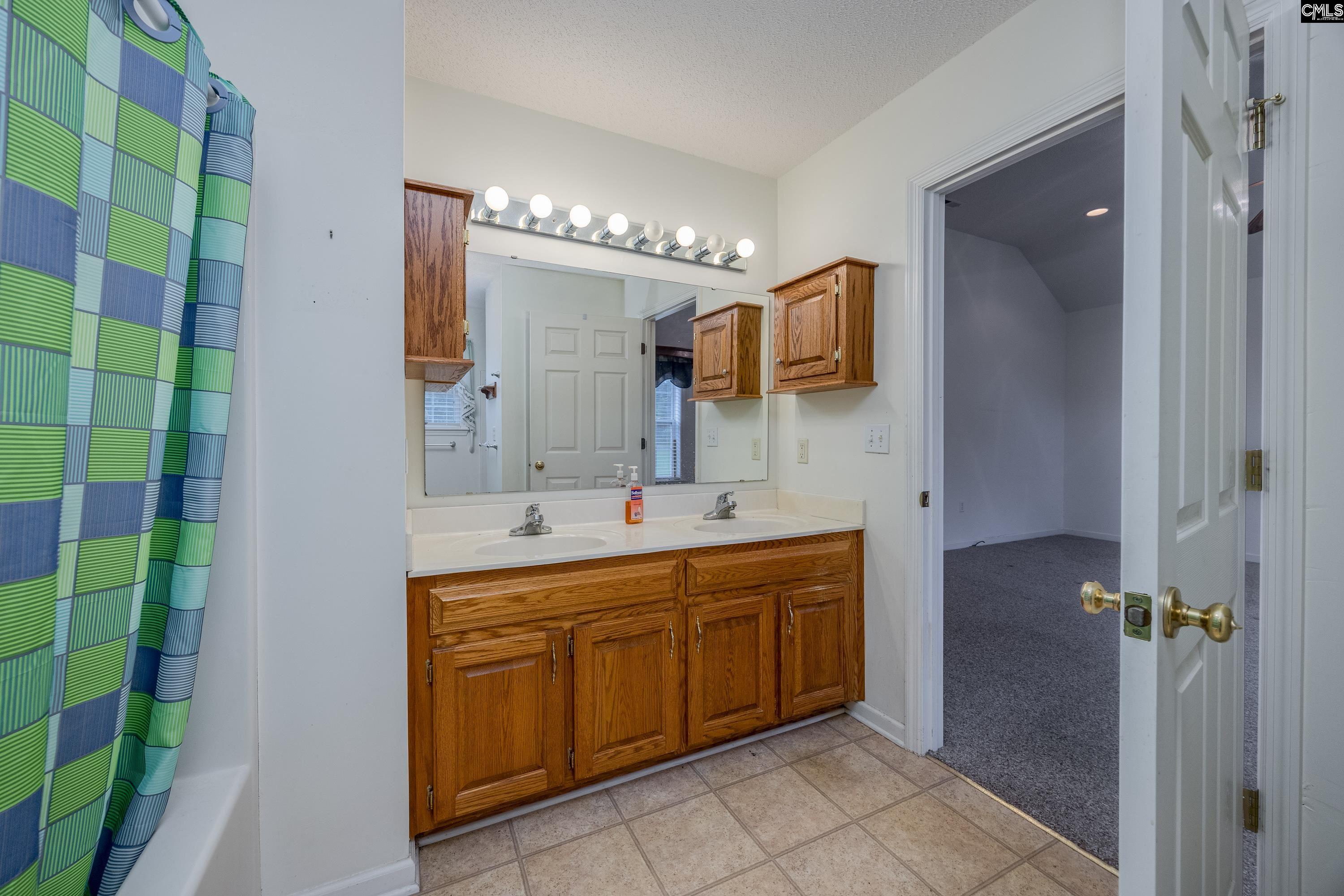 235 Sorin Circle Elloree, SC 29047