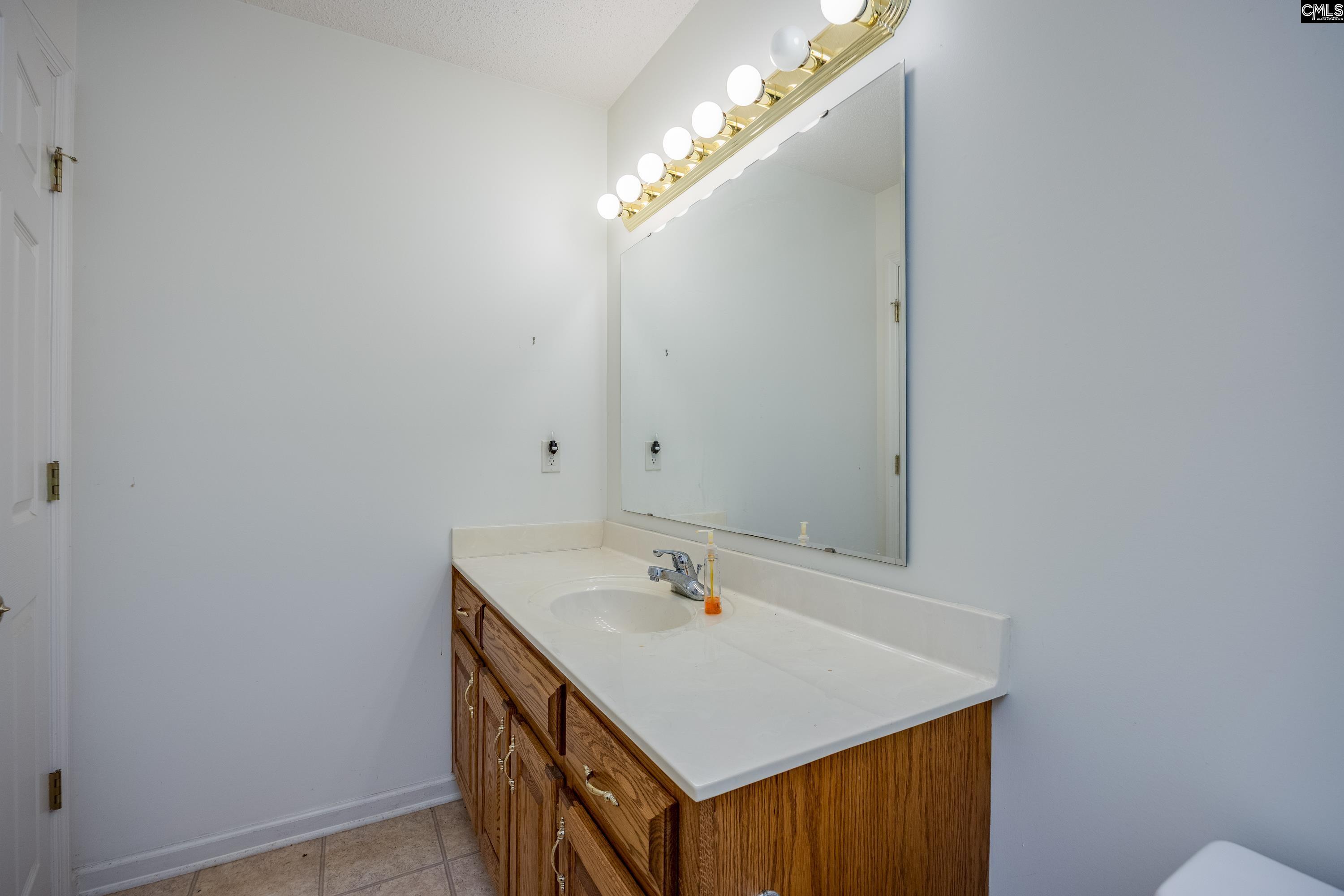 235 Sorin Circle Elloree, SC 29047