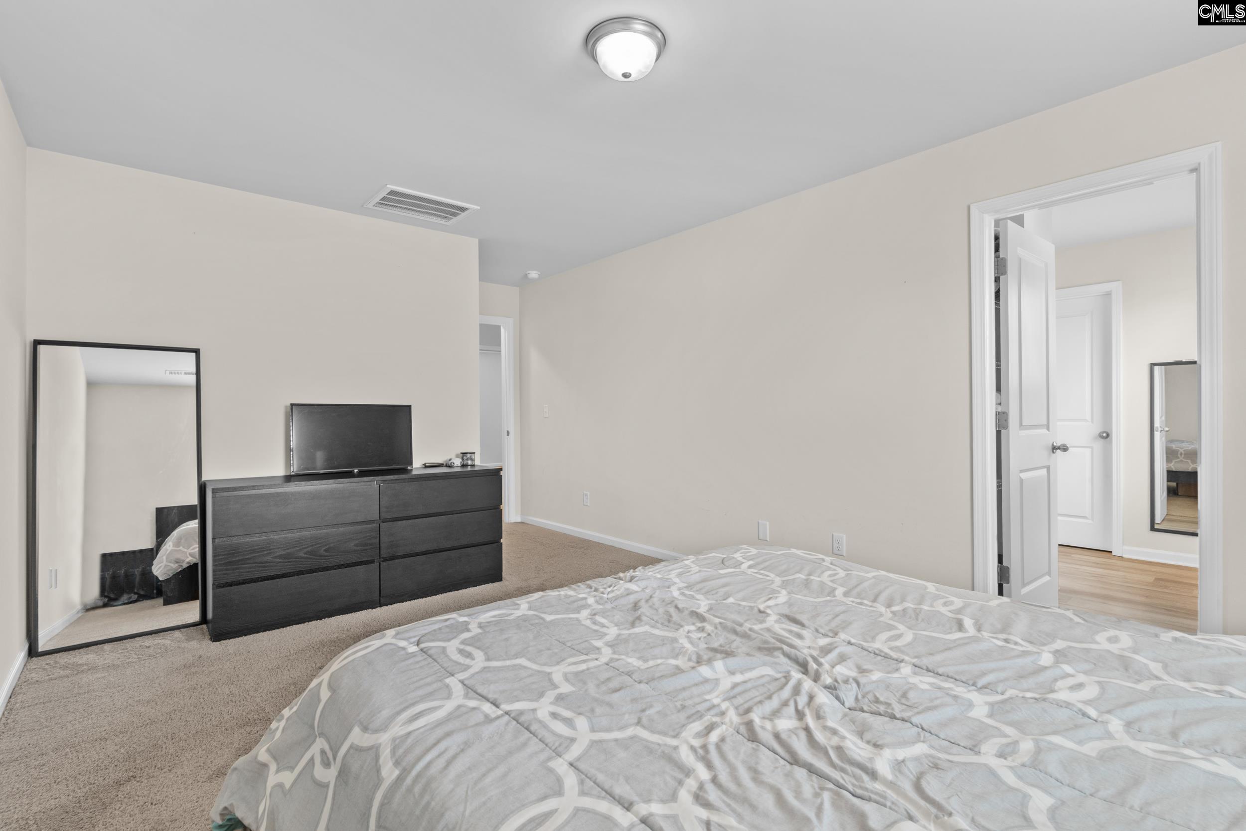 1069 Crescent Moon Loop Hopkins, SC 29061
