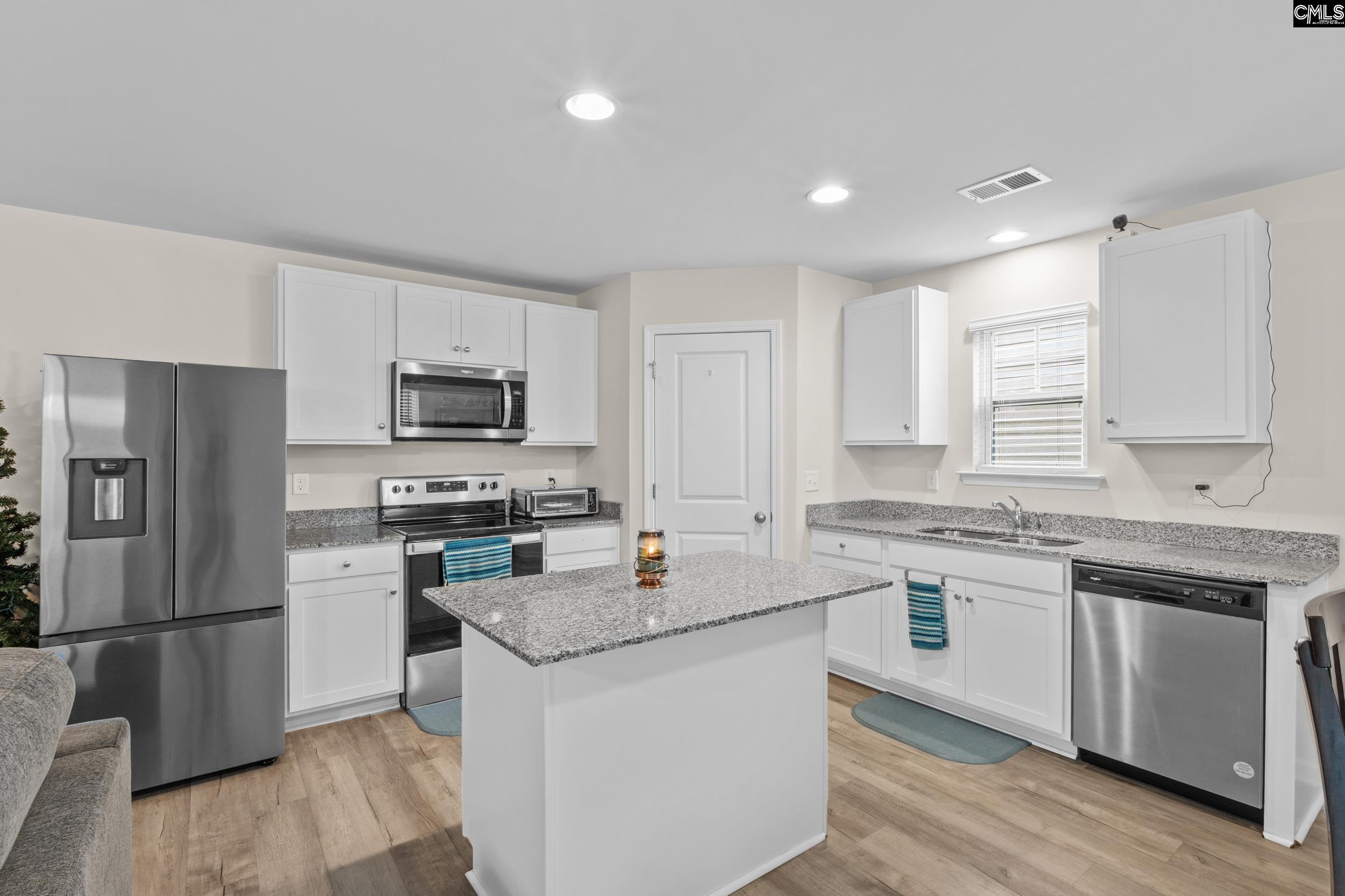 1069 Crescent Moon Loop Hopkins, SC 29061