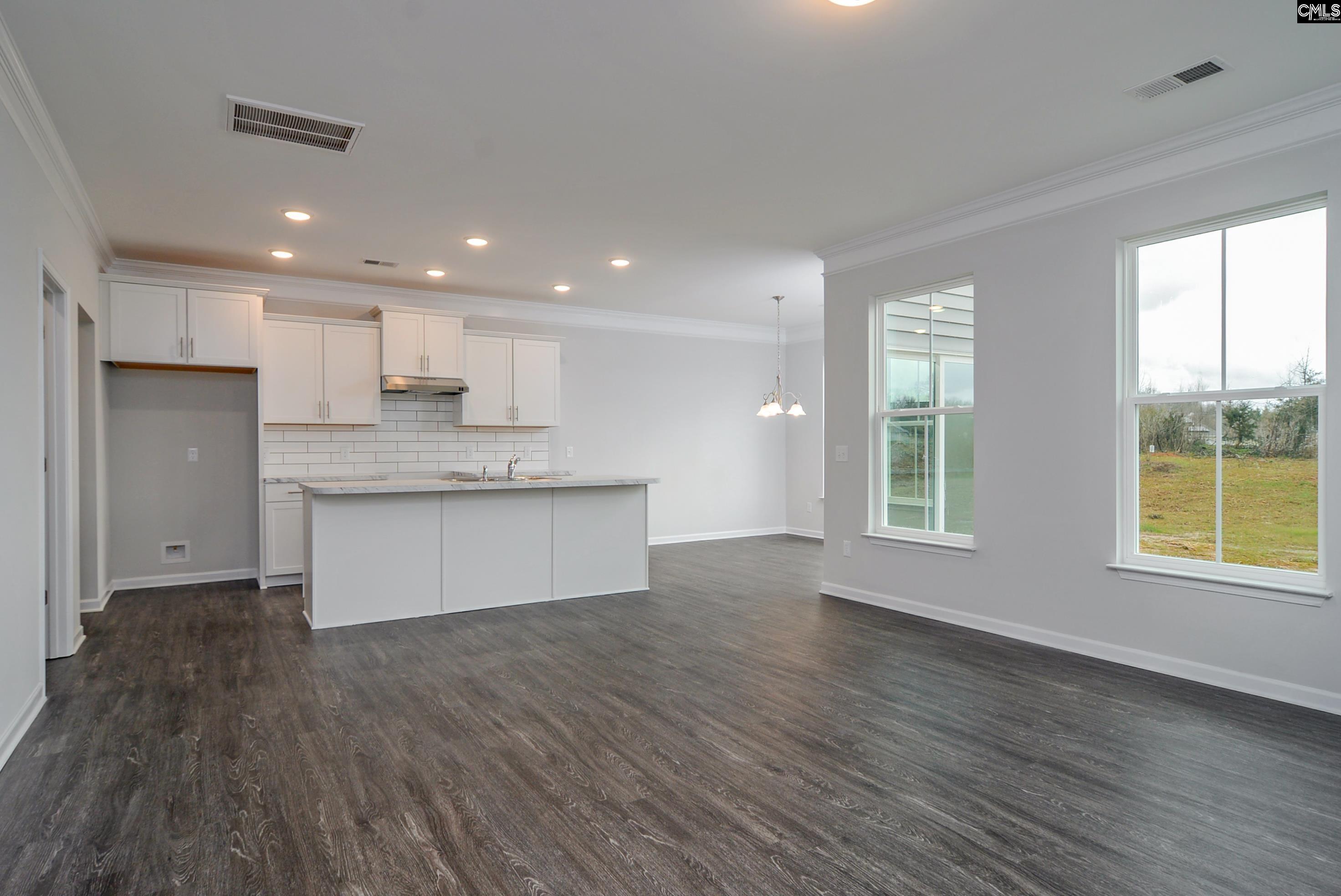 631 Thunder Gulch Avenue Lexington, SC 29073