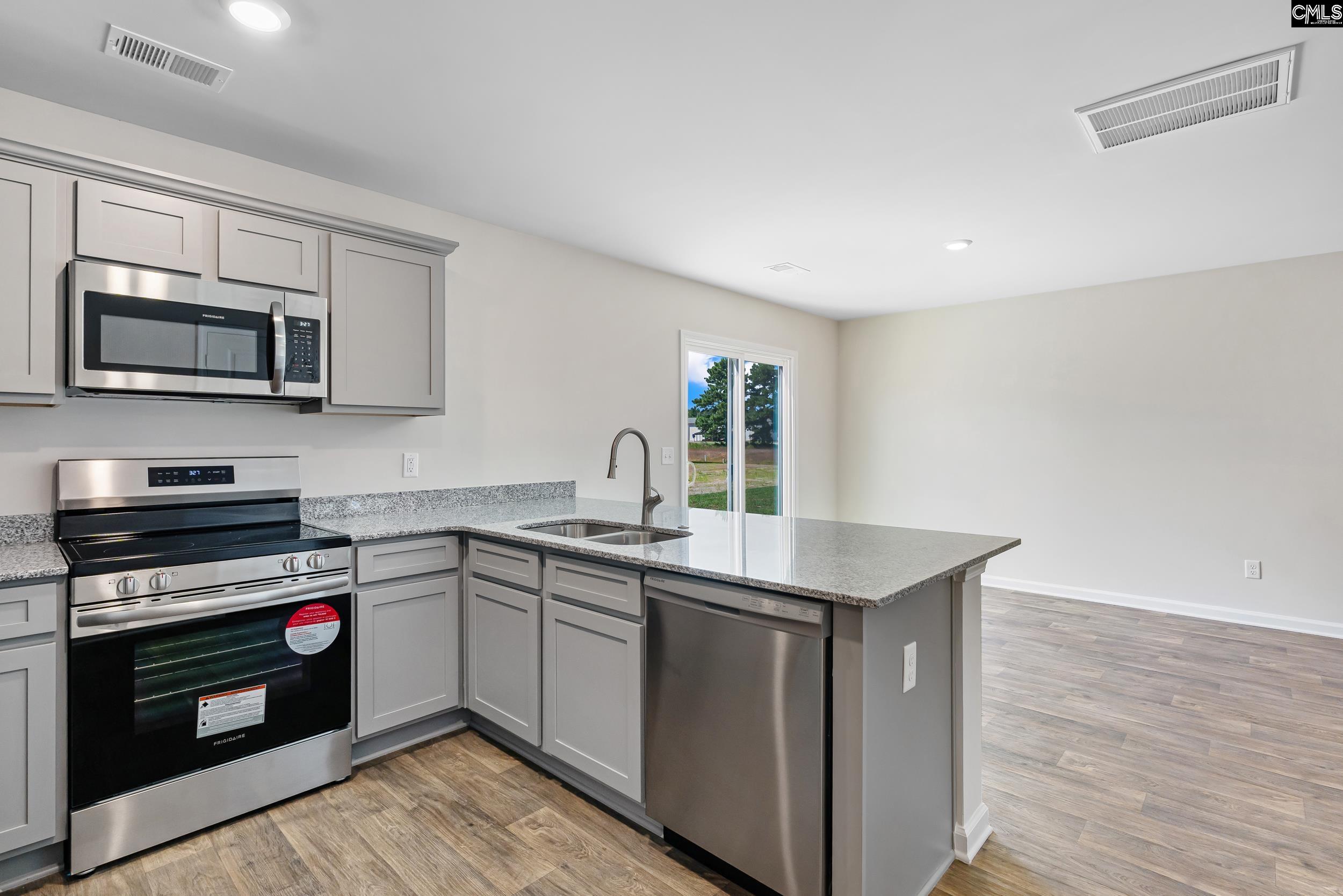 643 Marbled Teal Lane Hopkins, SC 29061
