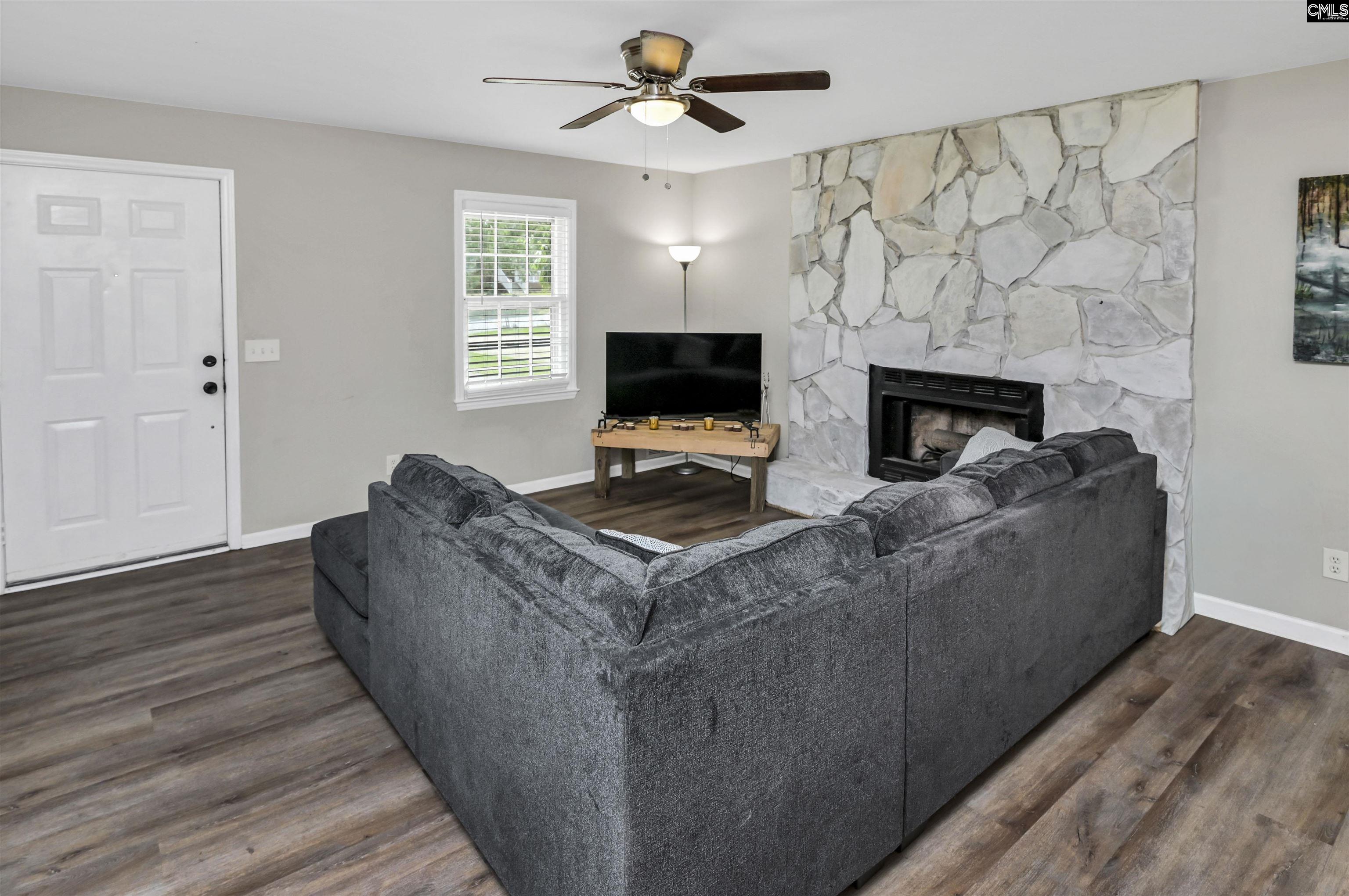 212 S Wrenwood Drive Lexington, SC 29073