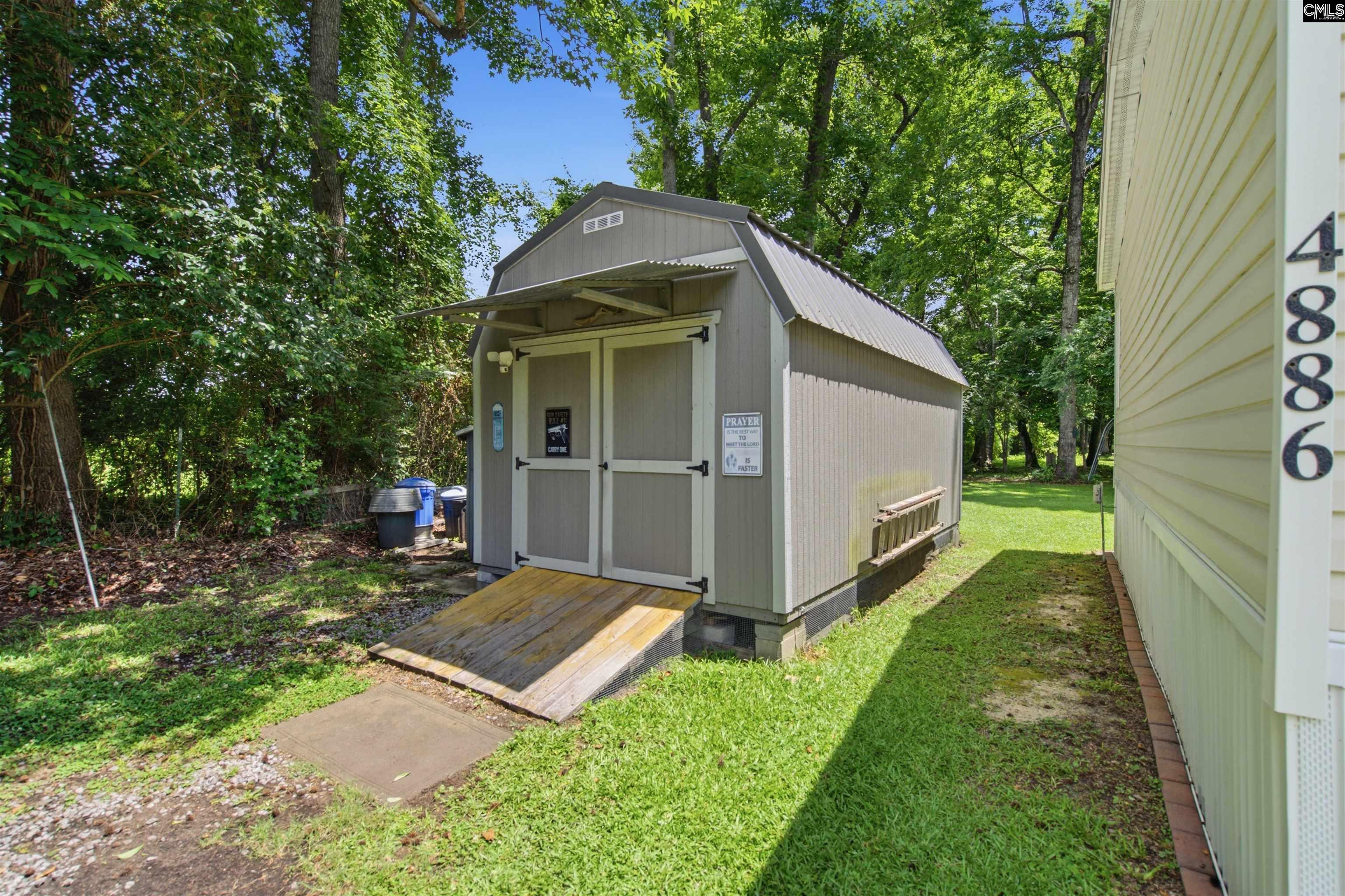 4886 State Road Ridgeville, SC 29472