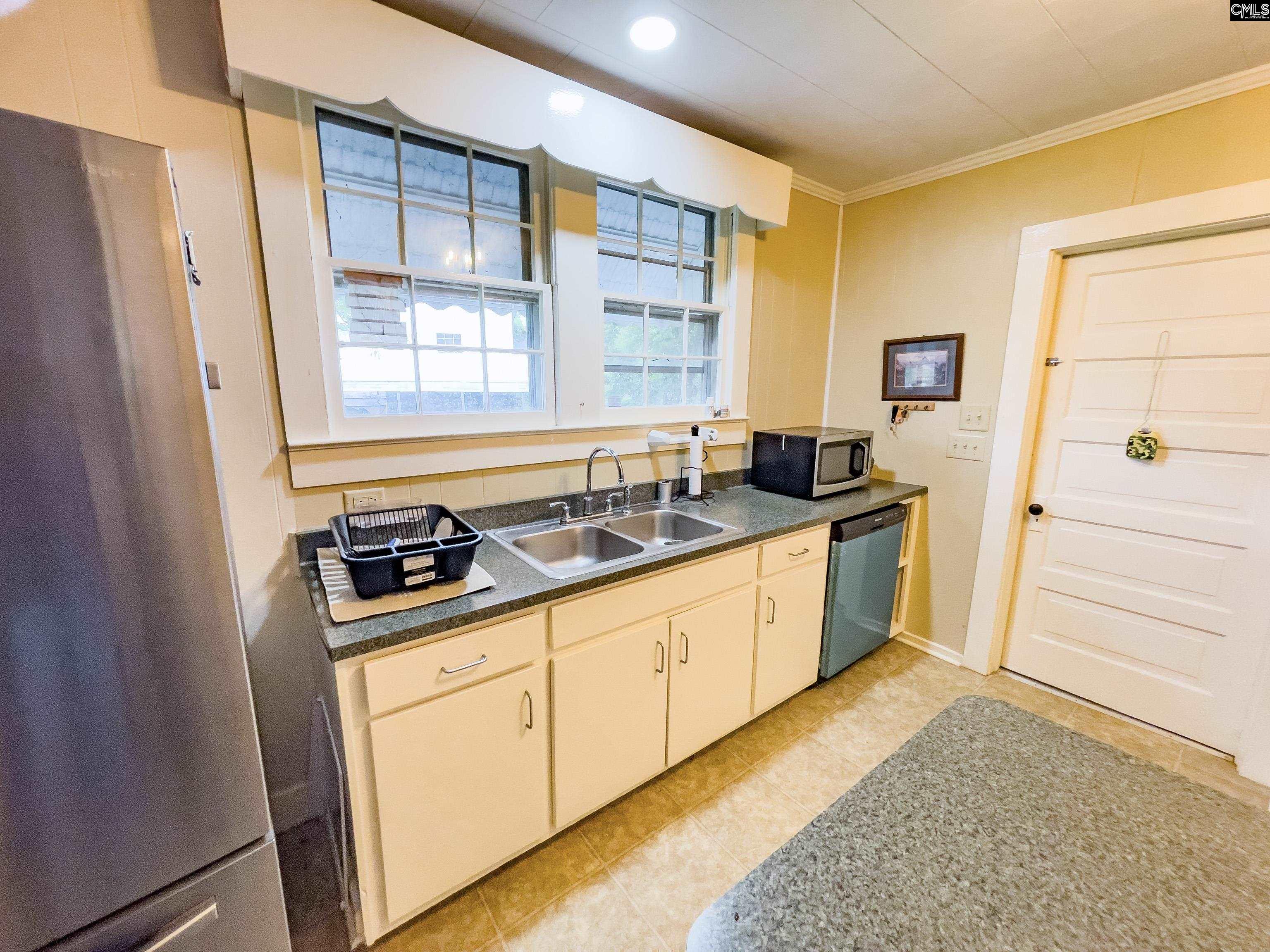 411 Gary Street Whitmire, SC 29178