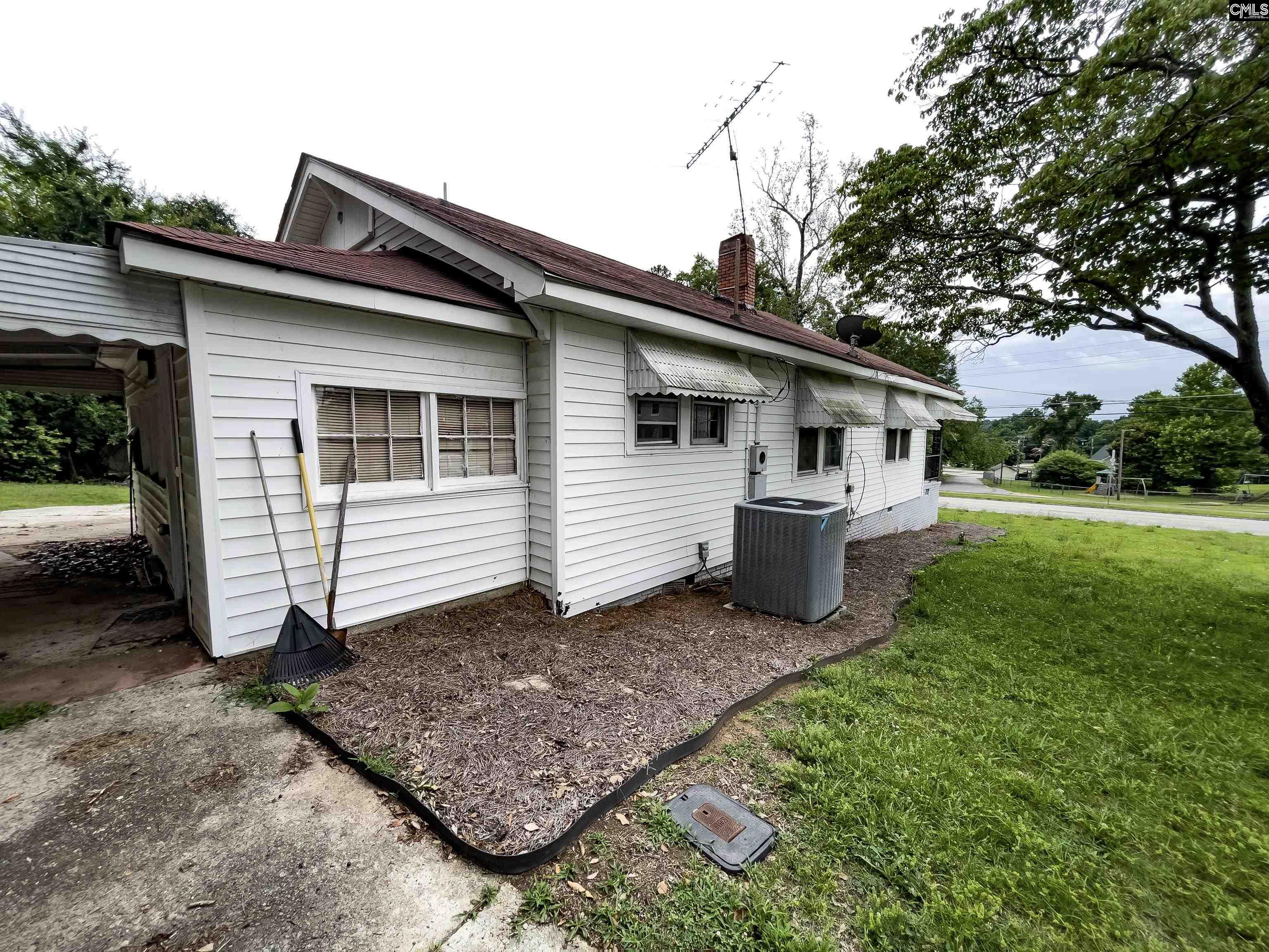 411 Gary Street Whitmire, SC 29178