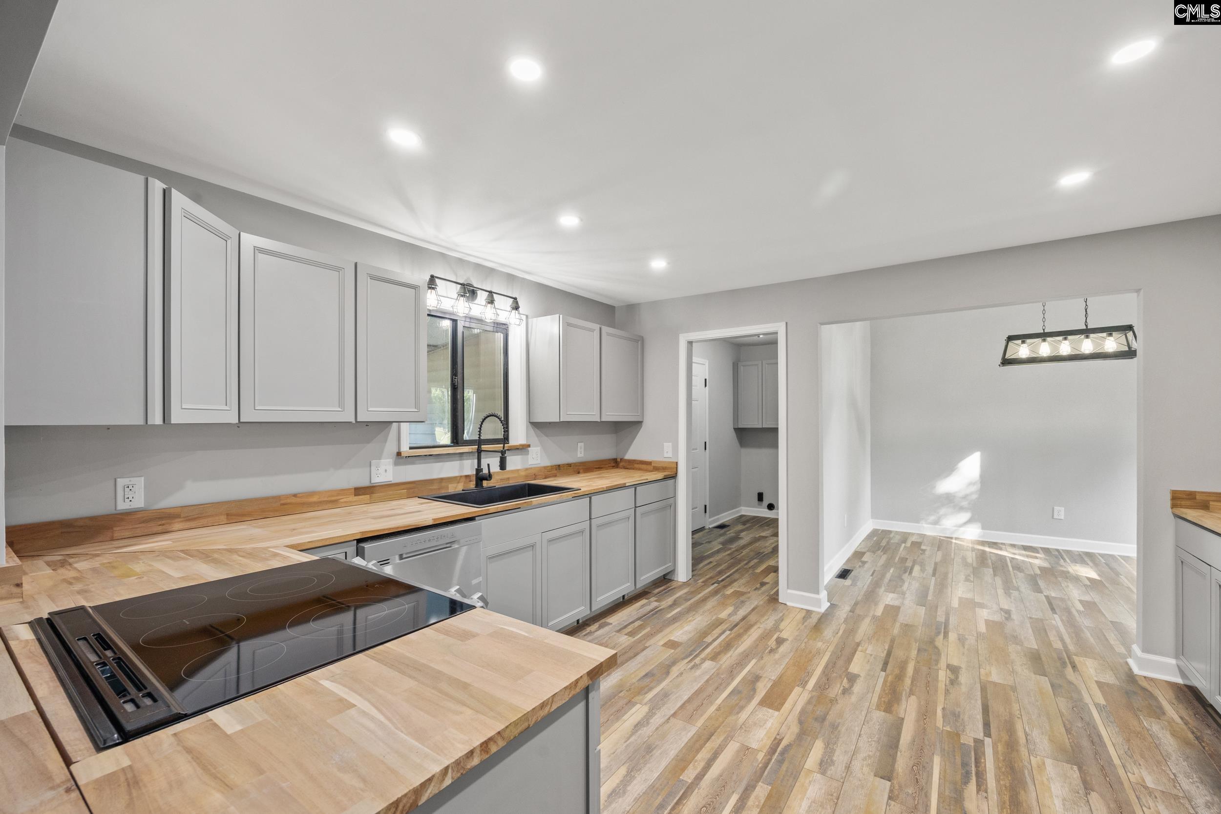 818 Motley Road Hopkins, SC 29061