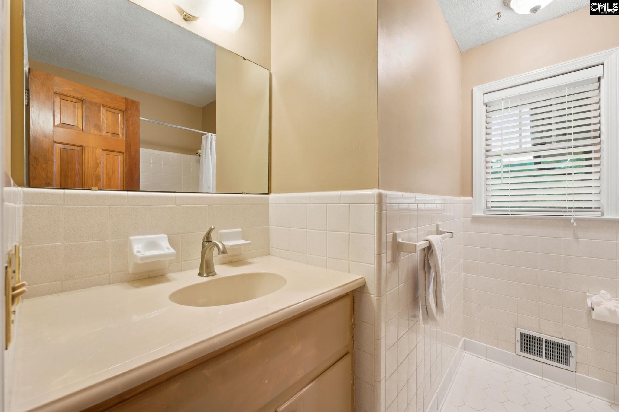6544 Brookside Circle Columbia, SC 29206-1300