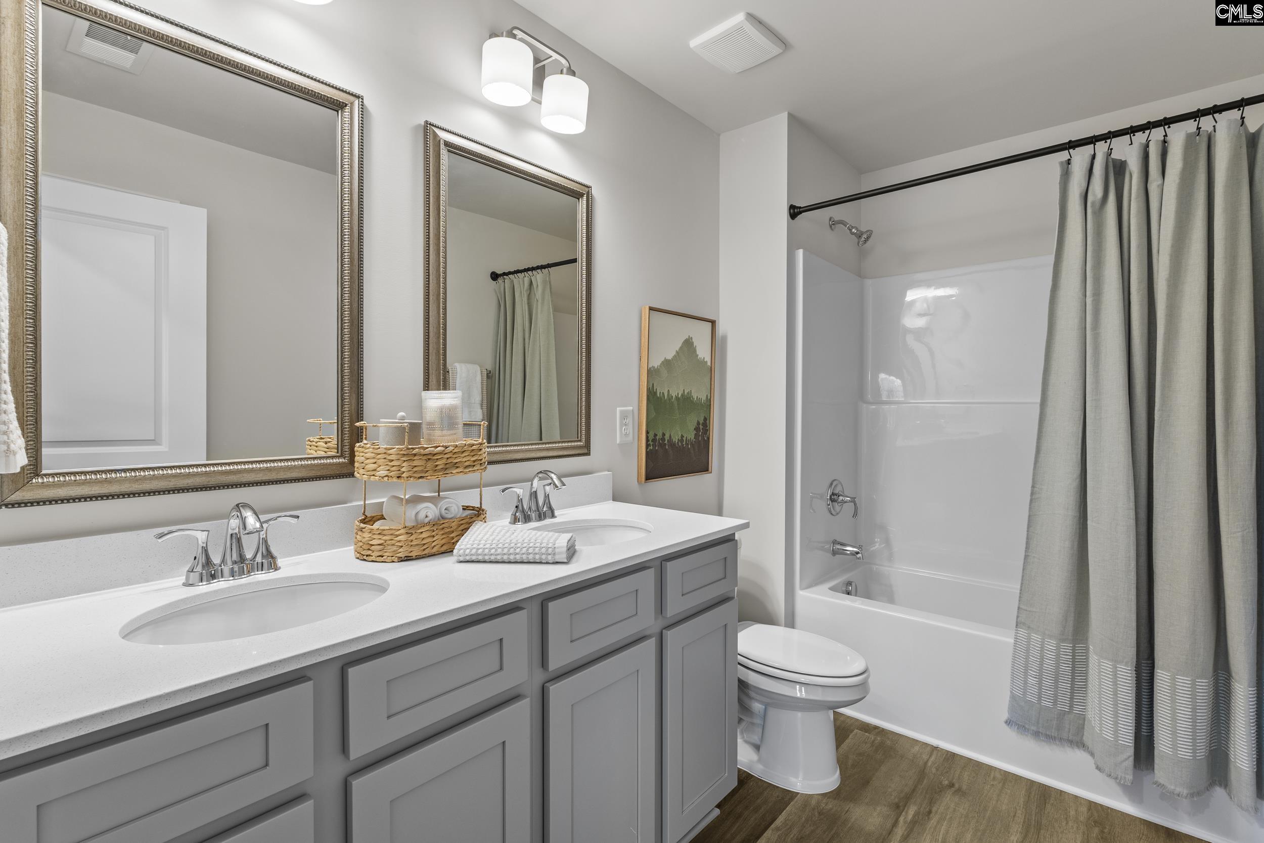 325 South Lake Court Lexington, SC 29073