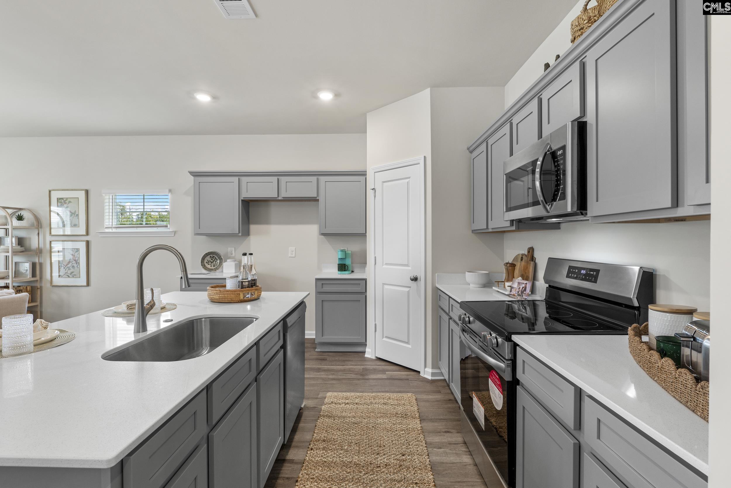 325 South Lake Court Lexington, SC 29073