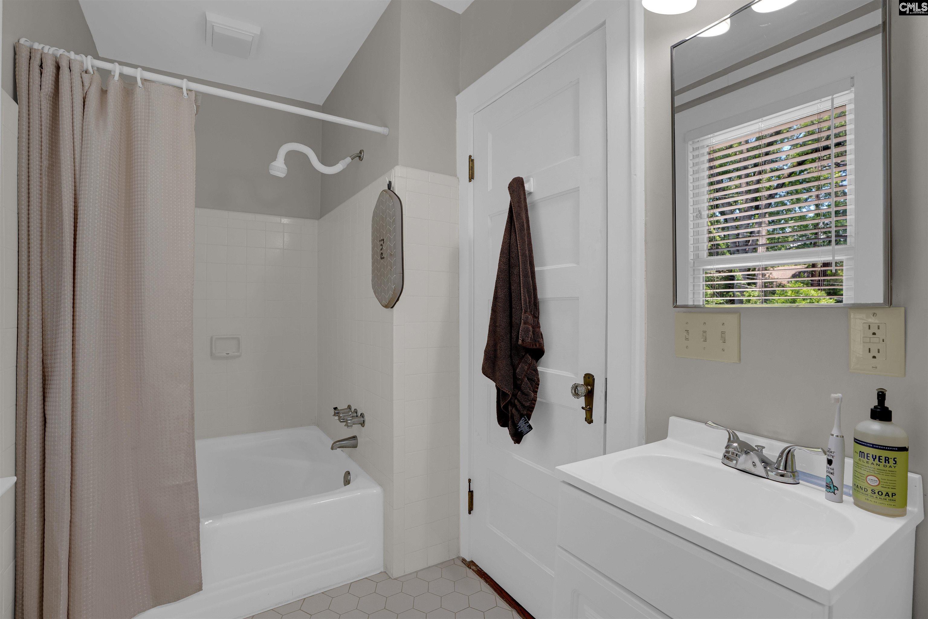2415 Heyward Street Columbia, SC 29205-3105
