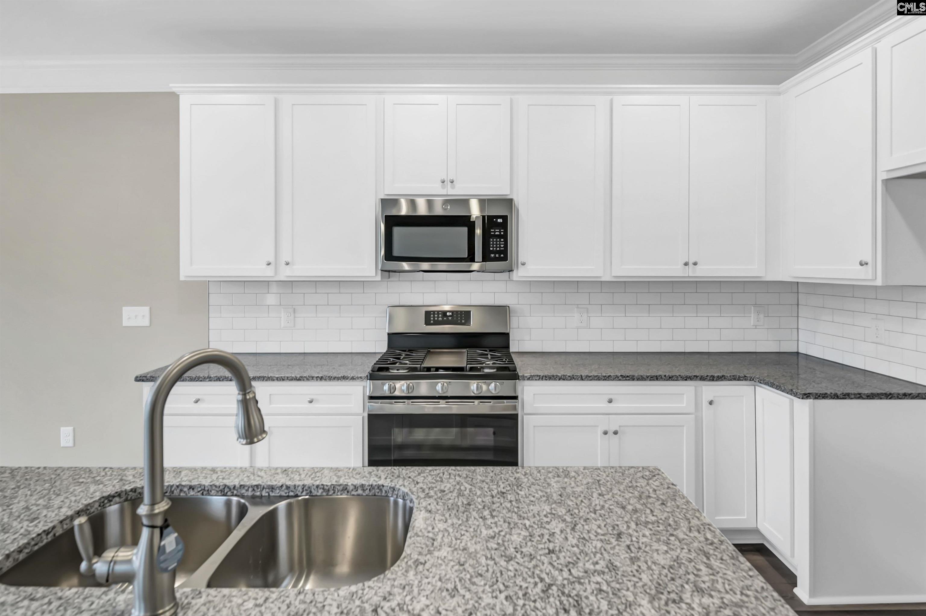 636 Thunder Gulch Avenue Lexington, SC 29073