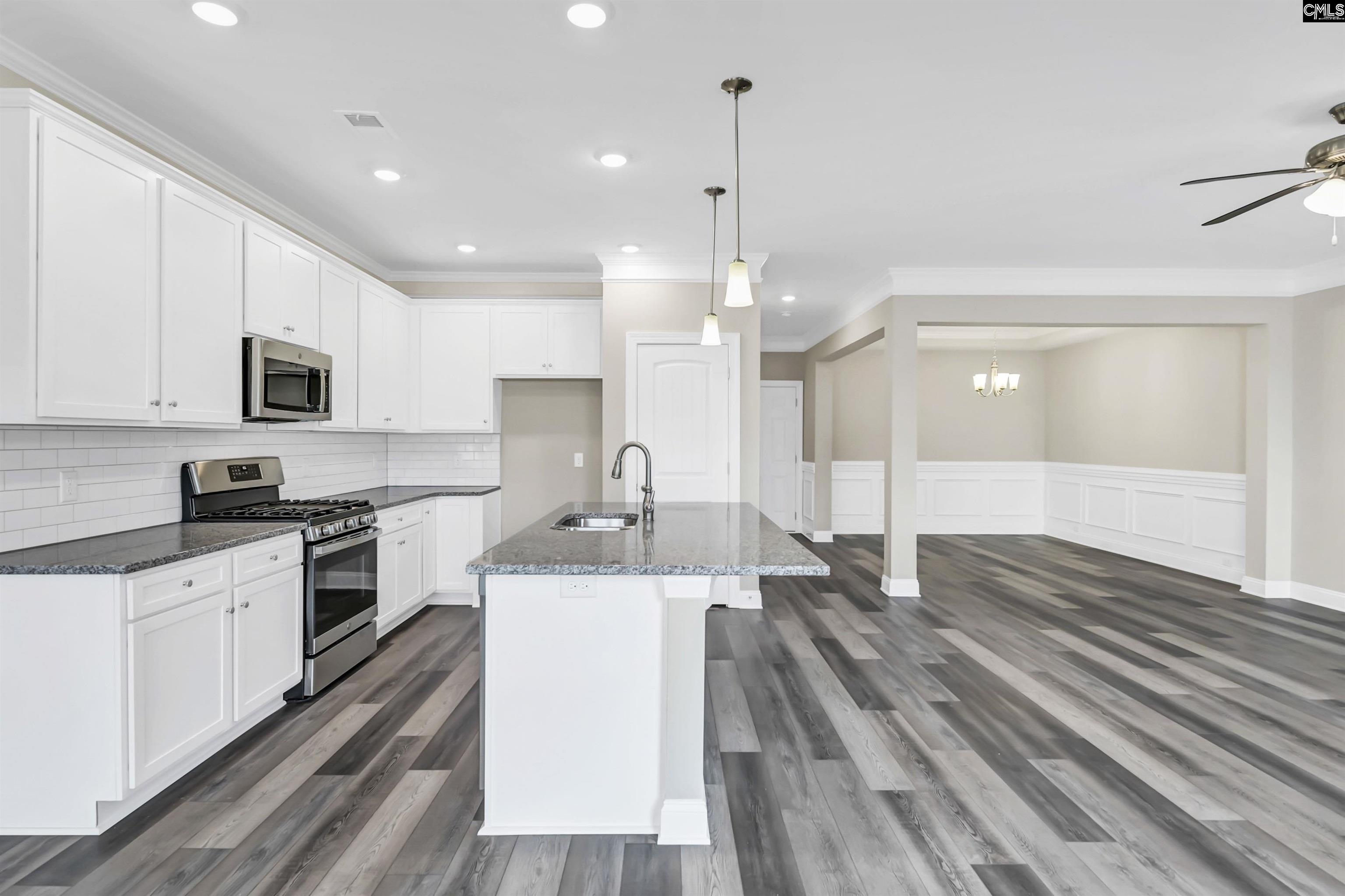 636 Thunder Gulch Avenue Lexington, SC 29073