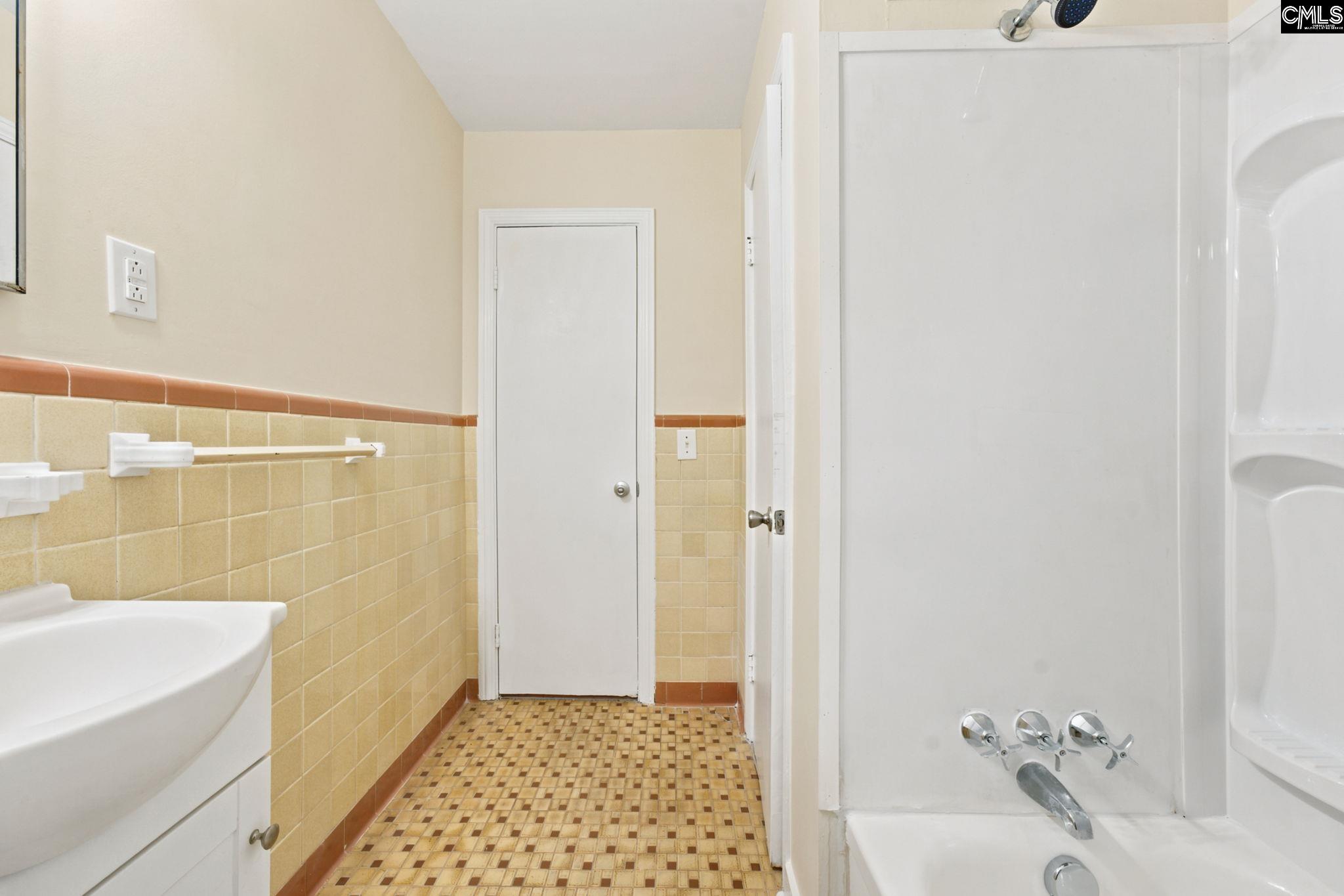 1534 S Kilbourne Road Columbia, SC 29205
