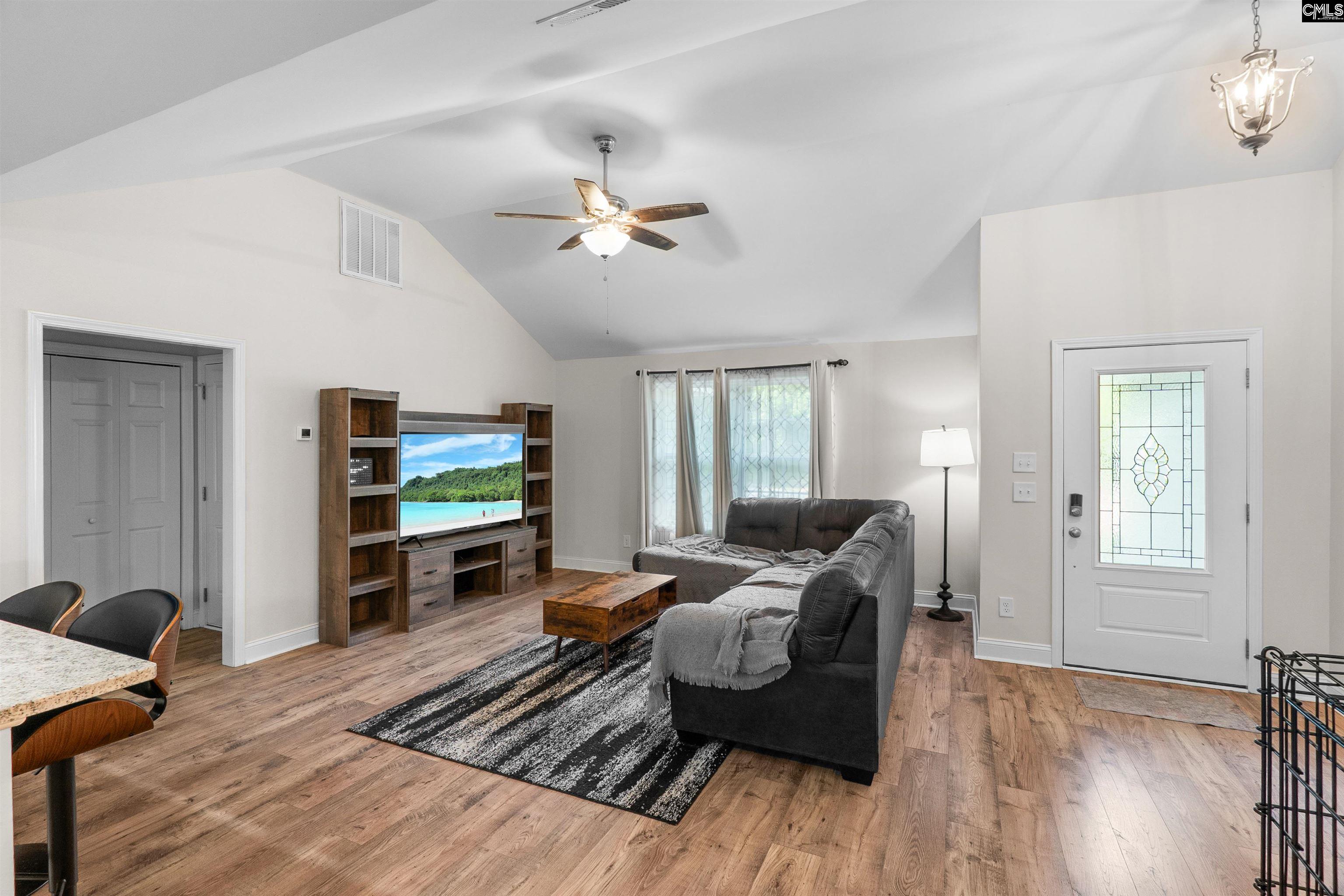 4880 McLaurin Road Wedgefield, SC 29168