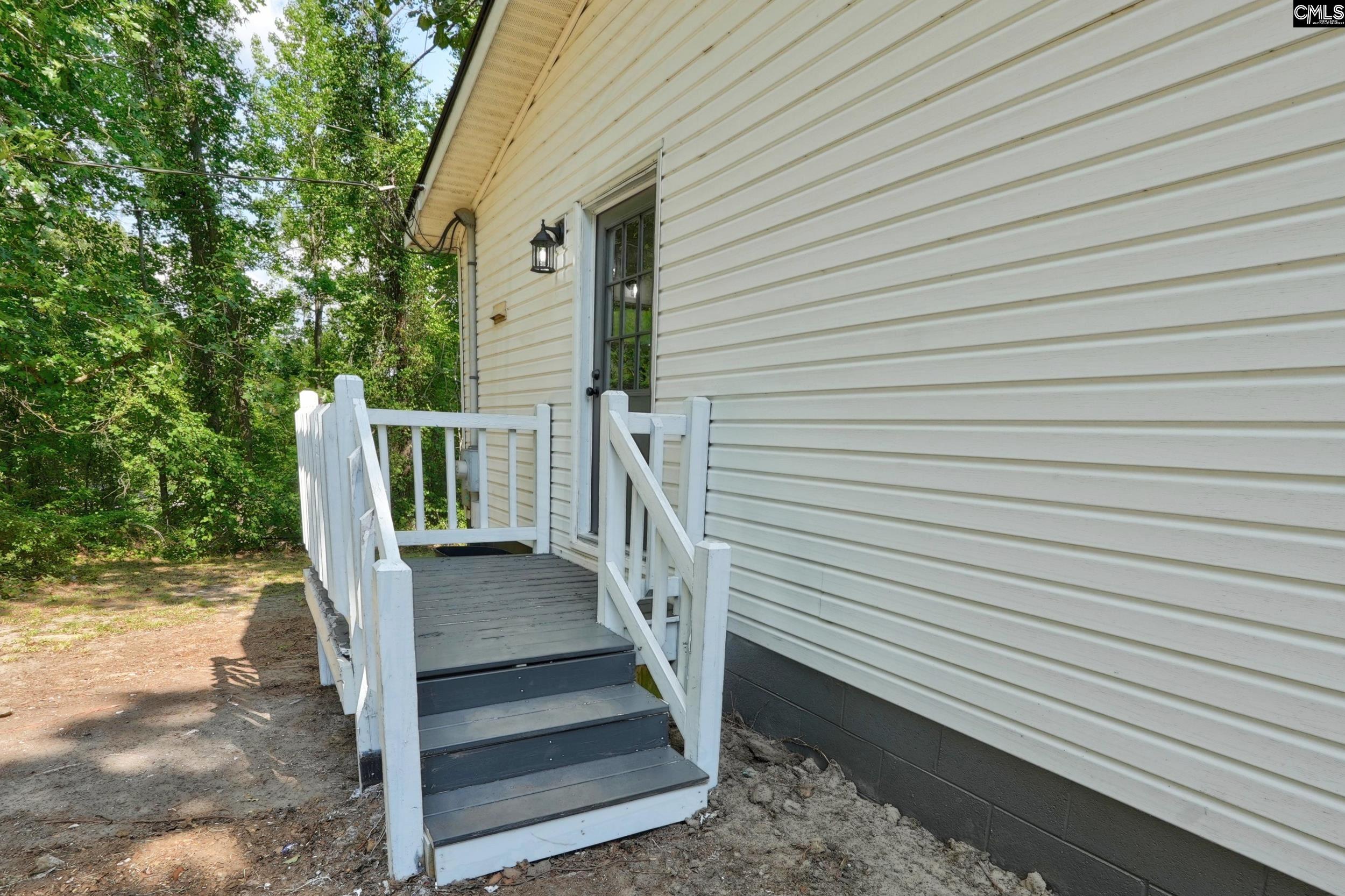 1123 Highway 1 Cassatt, SC 29032