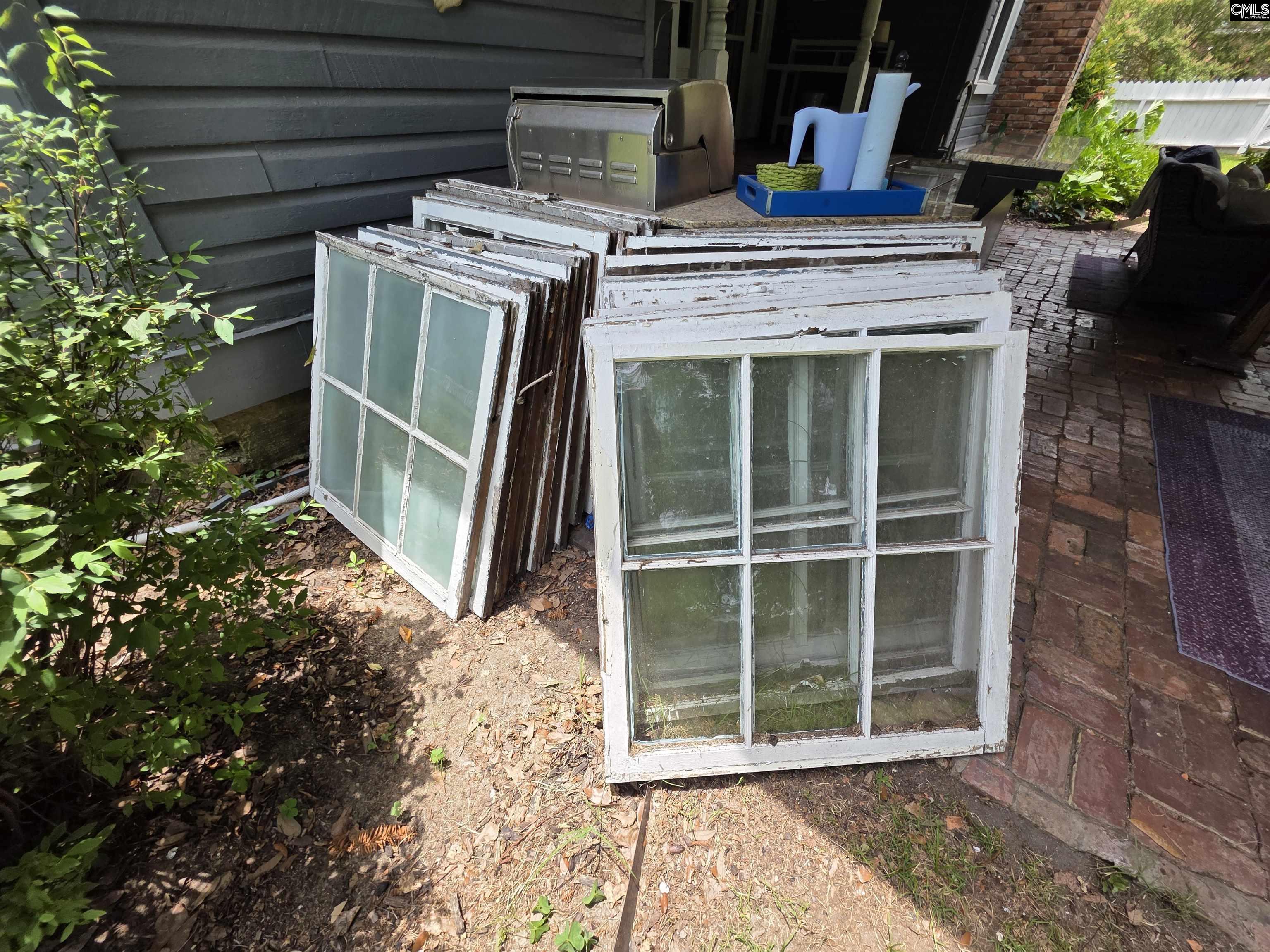 295 W 1st Street Swansea, SC 29160
