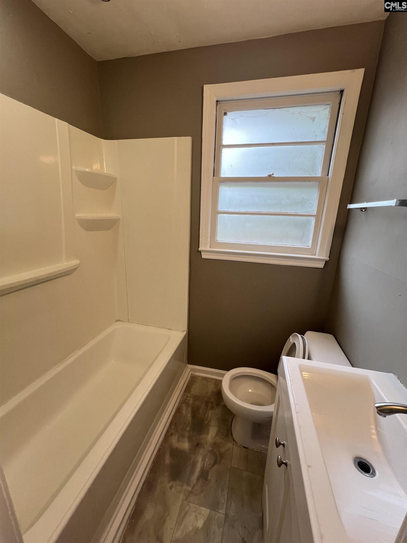 8 Holiday Circle Columbia, SC 29206