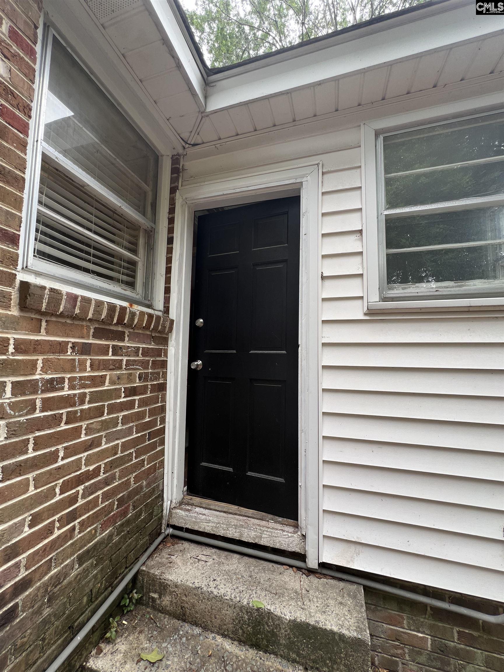 8 Holiday Circle Columbia, SC 29206
