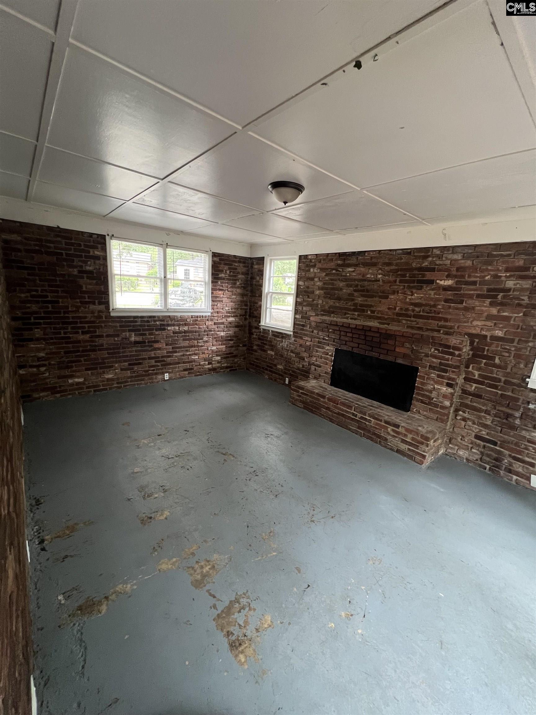 8 Holiday Circle Columbia, SC 29206